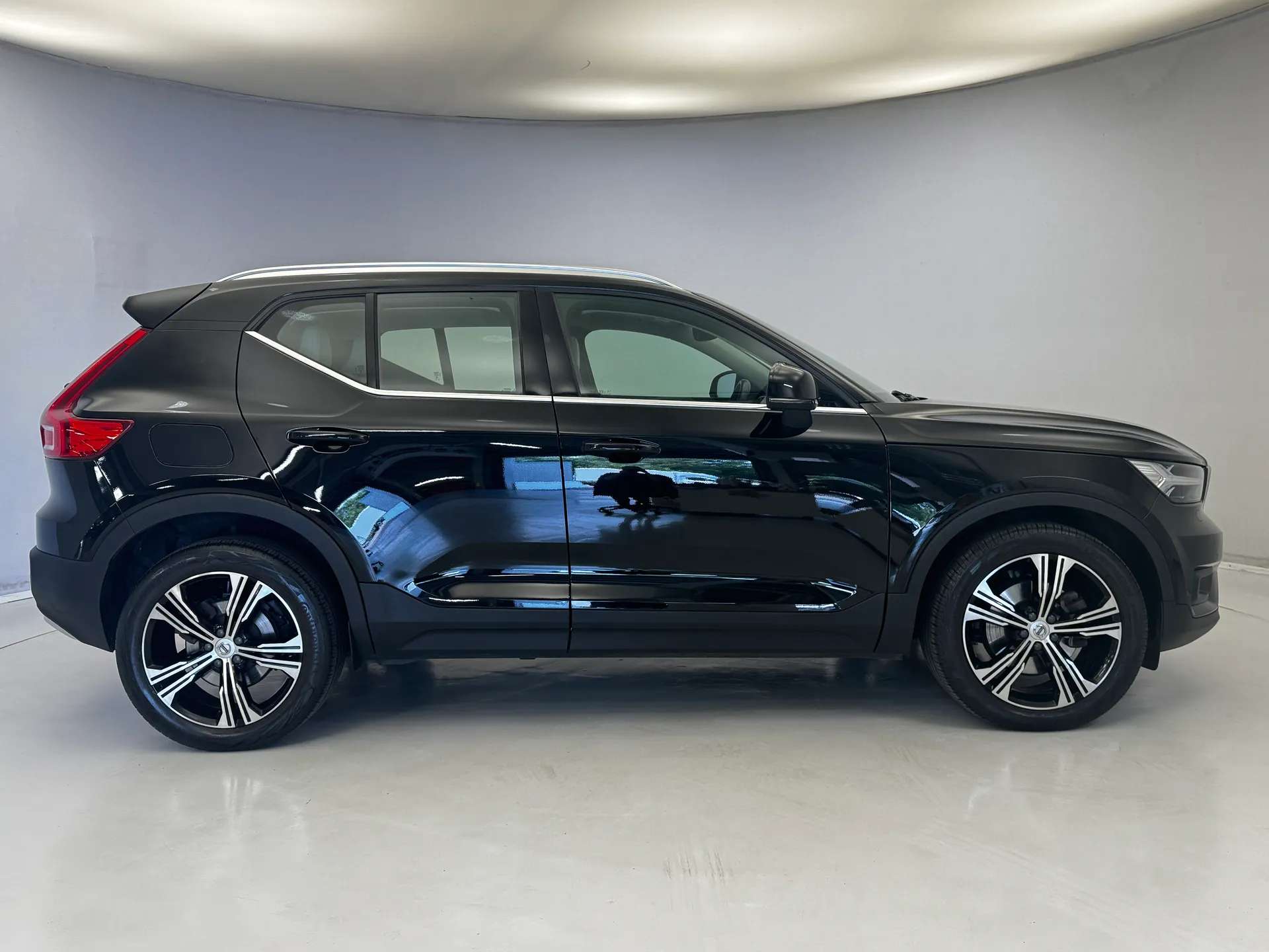 2020 VOLVO XC40 2020 VOLVO XC40
