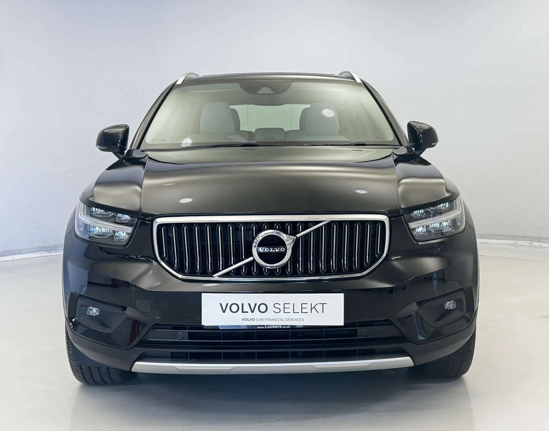 A 2020 VOLVO XC40 2.0 B4P Inscription Pro 5dr Auto A 2020 VOLVO XC40 2.0 B4P Inscription Pro 5dr Auto
