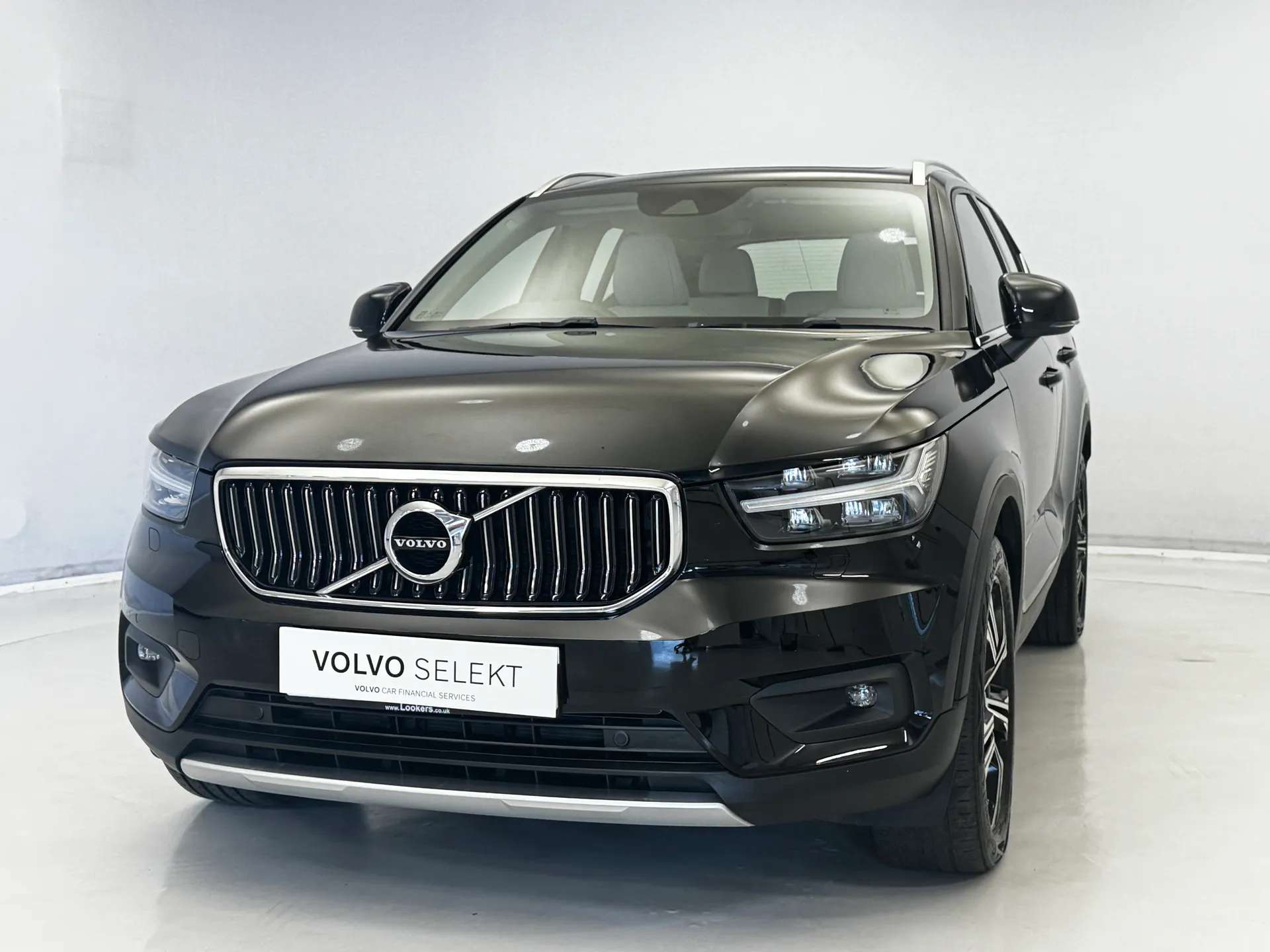 A 2020 VOLVO XC40 2.0 B4P Inscription Pro 5dr Auto A 2020 VOLVO XC40 2.0 B4P Inscription Pro 5dr Auto