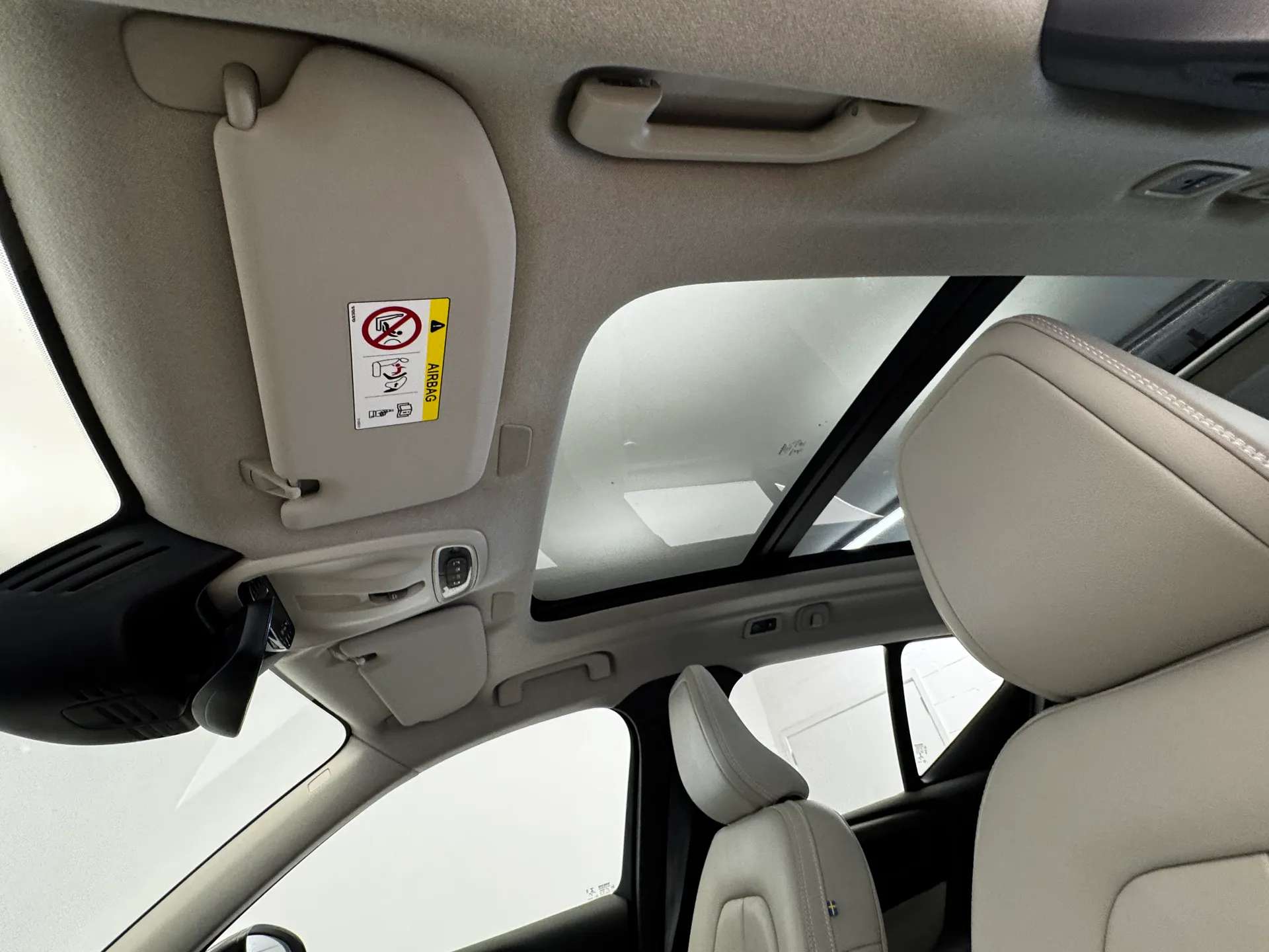 2020 VOLVO XC40 2020 VOLVO XC40