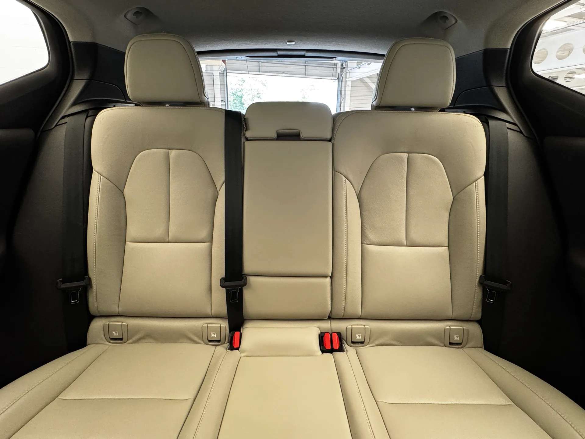 2020 VOLVO XC40 2020 VOLVO XC40