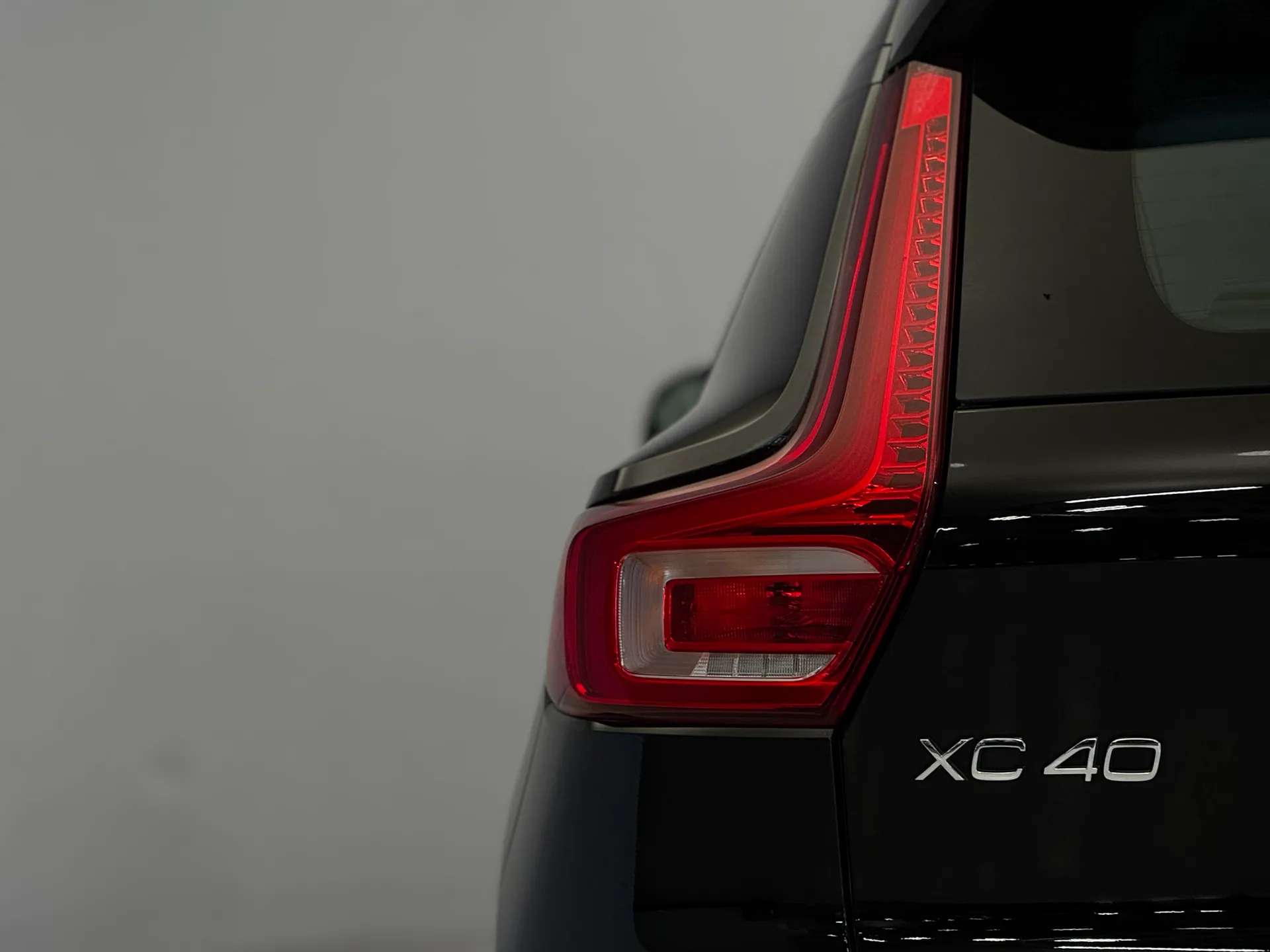 2020 VOLVO XC40 2020 VOLVO XC40