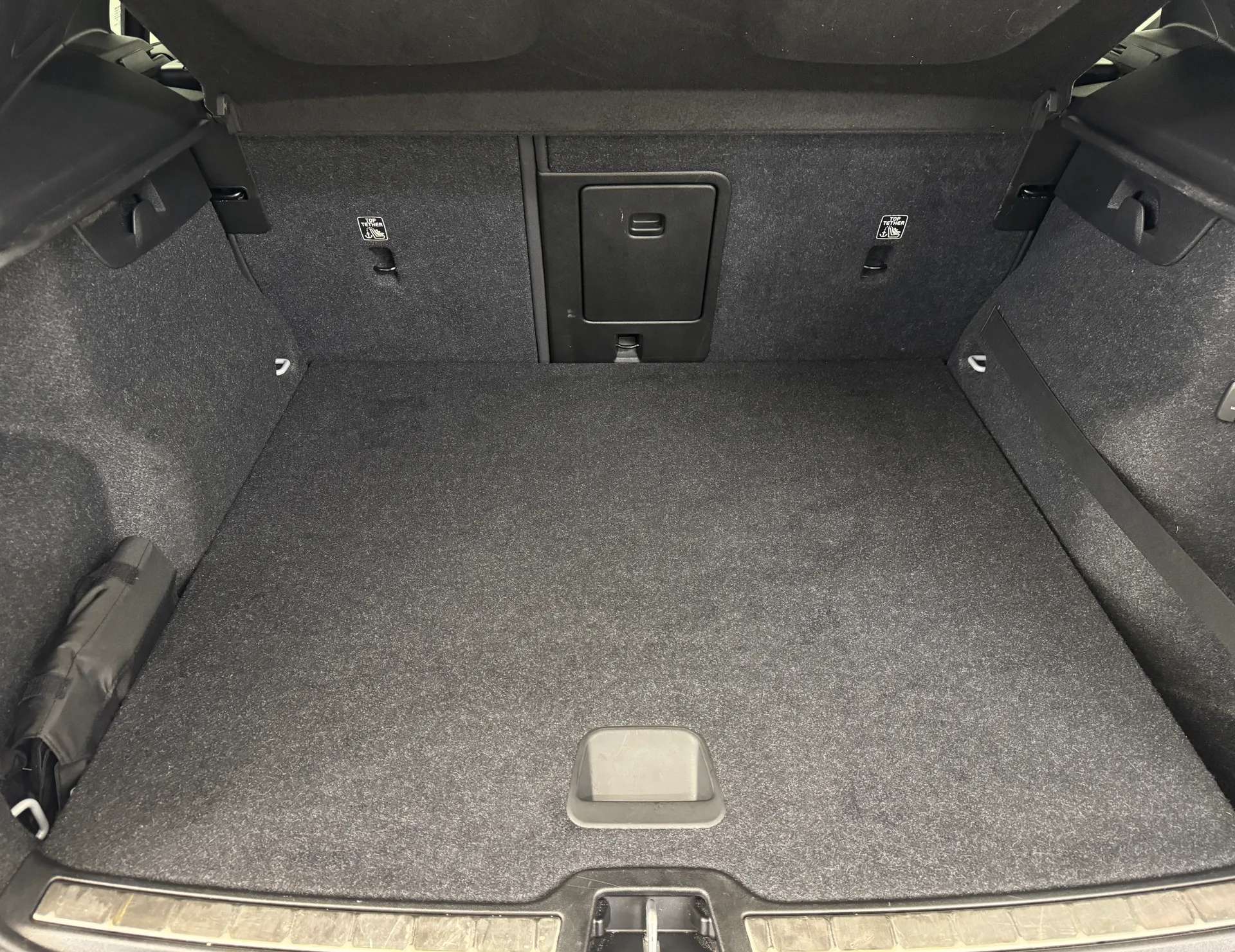 2020 VOLVO XC40 2020 VOLVO XC40