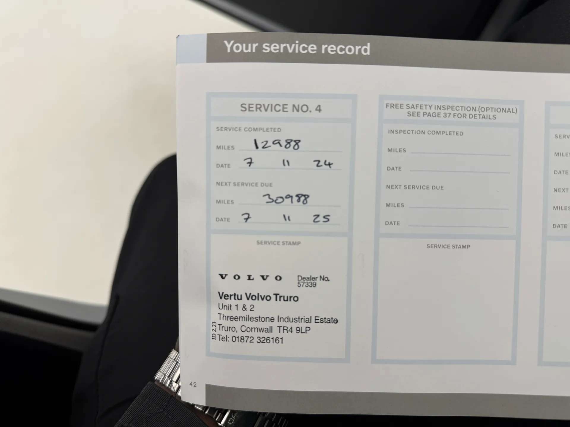 2020 VOLVO XC40 2020 VOLVO XC40