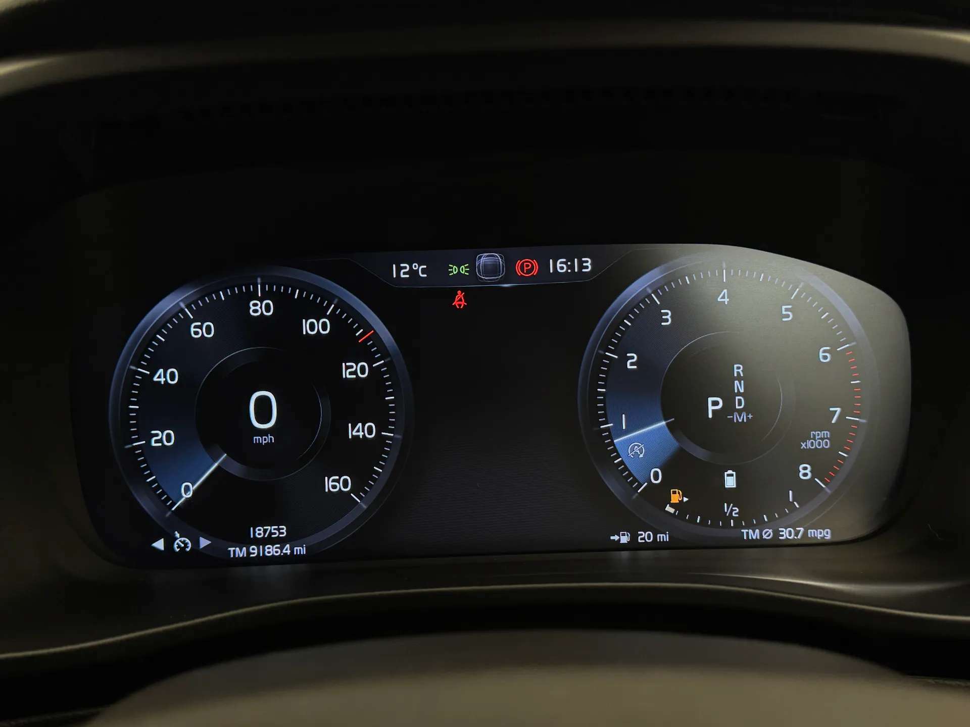 2020 VOLVO XC40 2020 VOLVO XC40