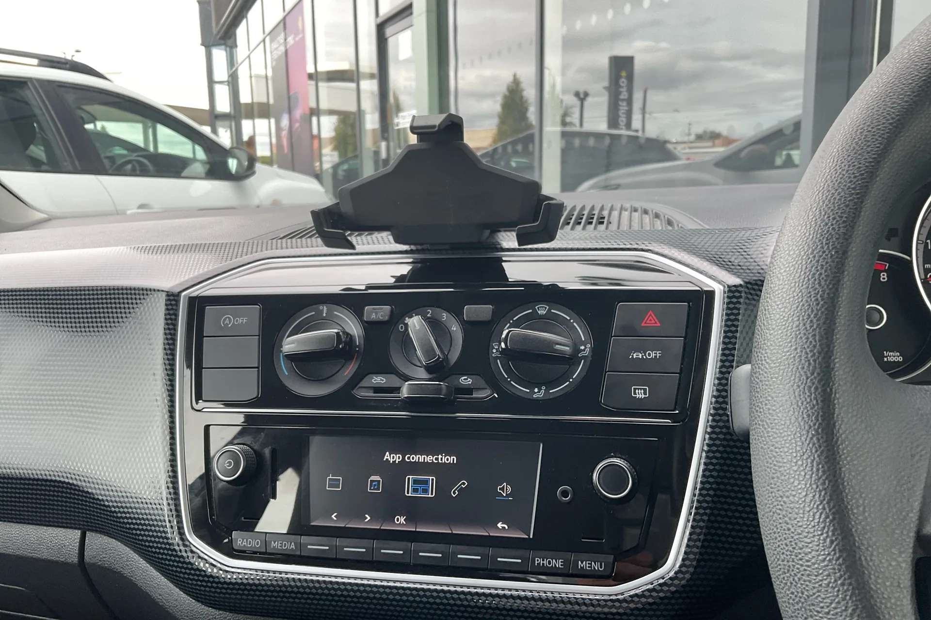 2020 VOLKSWAGEN UP 2020 VOLKSWAGEN UP