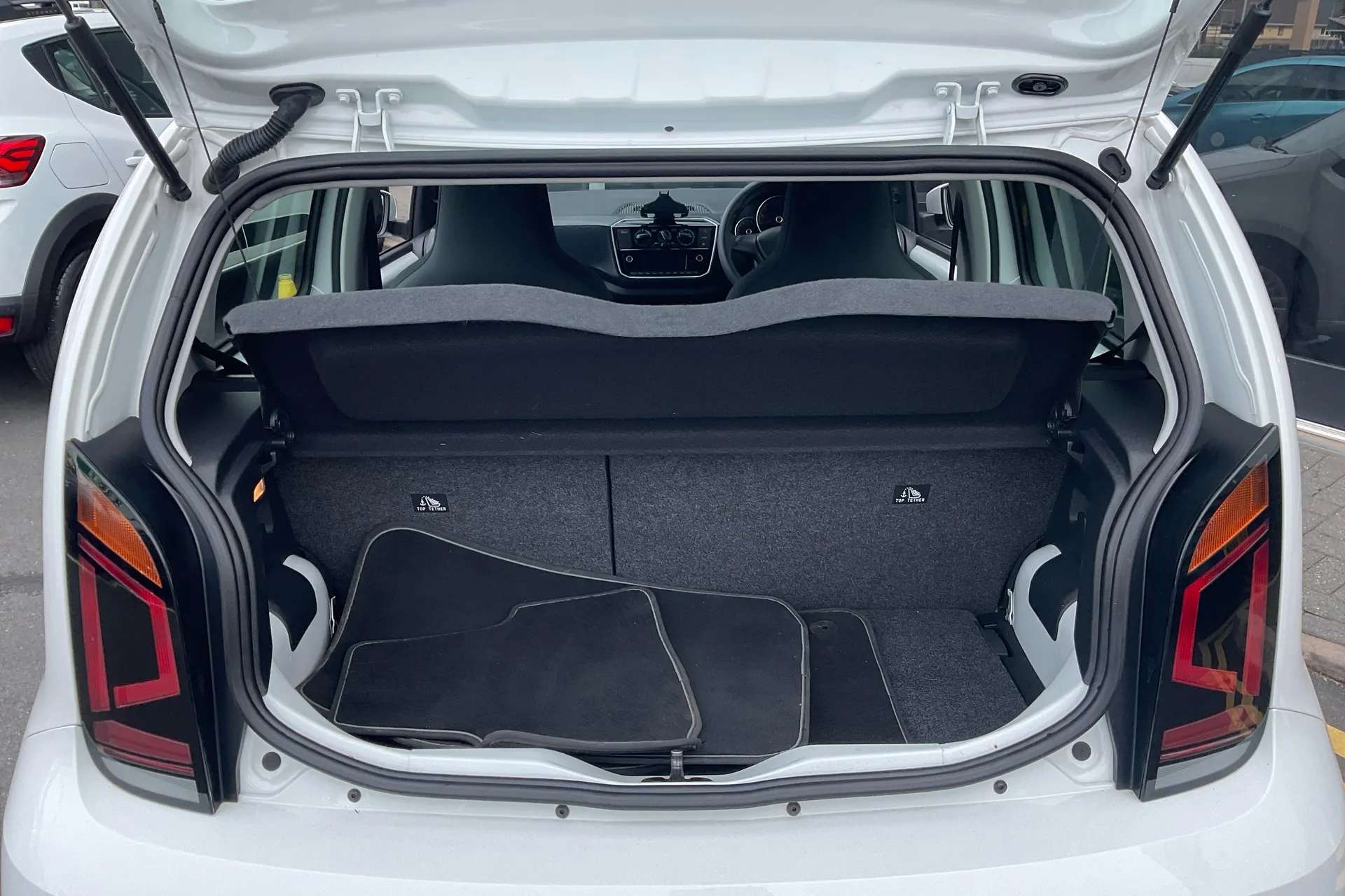 2020 VOLKSWAGEN UP 2020 VOLKSWAGEN UP