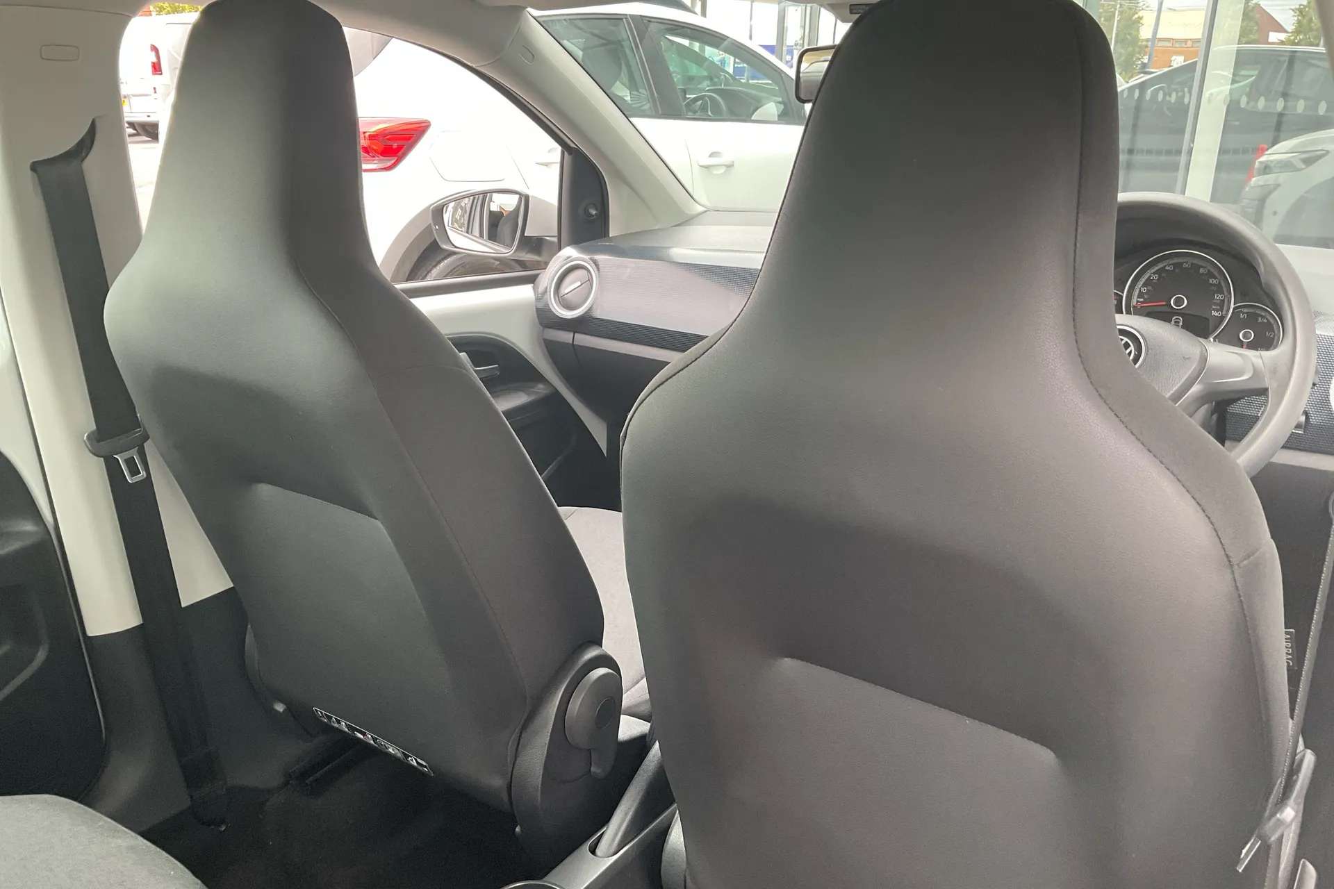 2020 VOLKSWAGEN UP 2020 VOLKSWAGEN UP