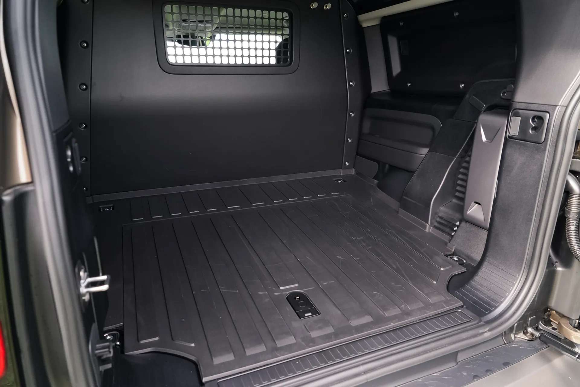 2025 LAND ROVER DEFENDER 2025 LAND ROVER DEFENDER