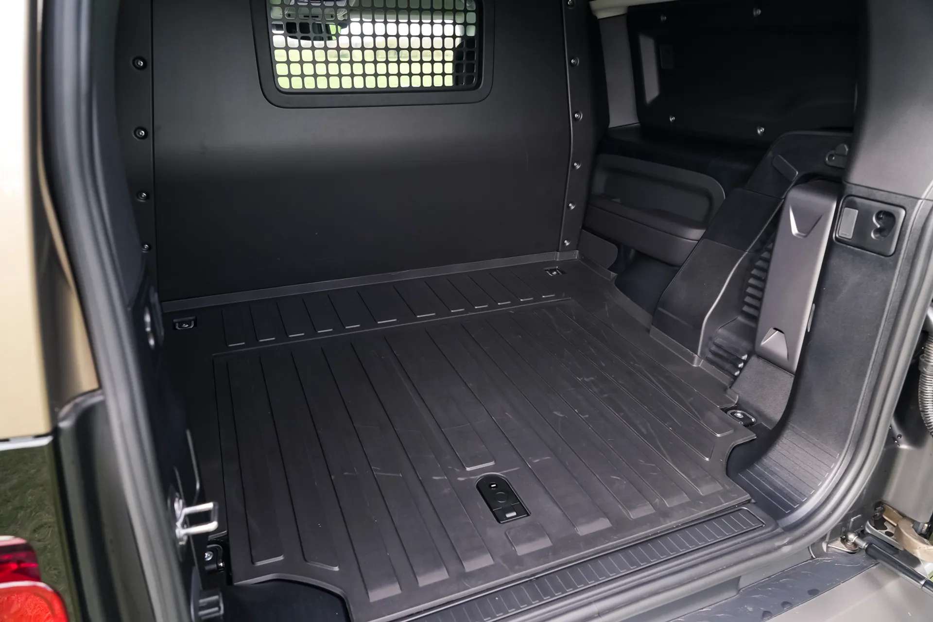 2025 LAND ROVER DEFENDER 2025 LAND ROVER DEFENDER