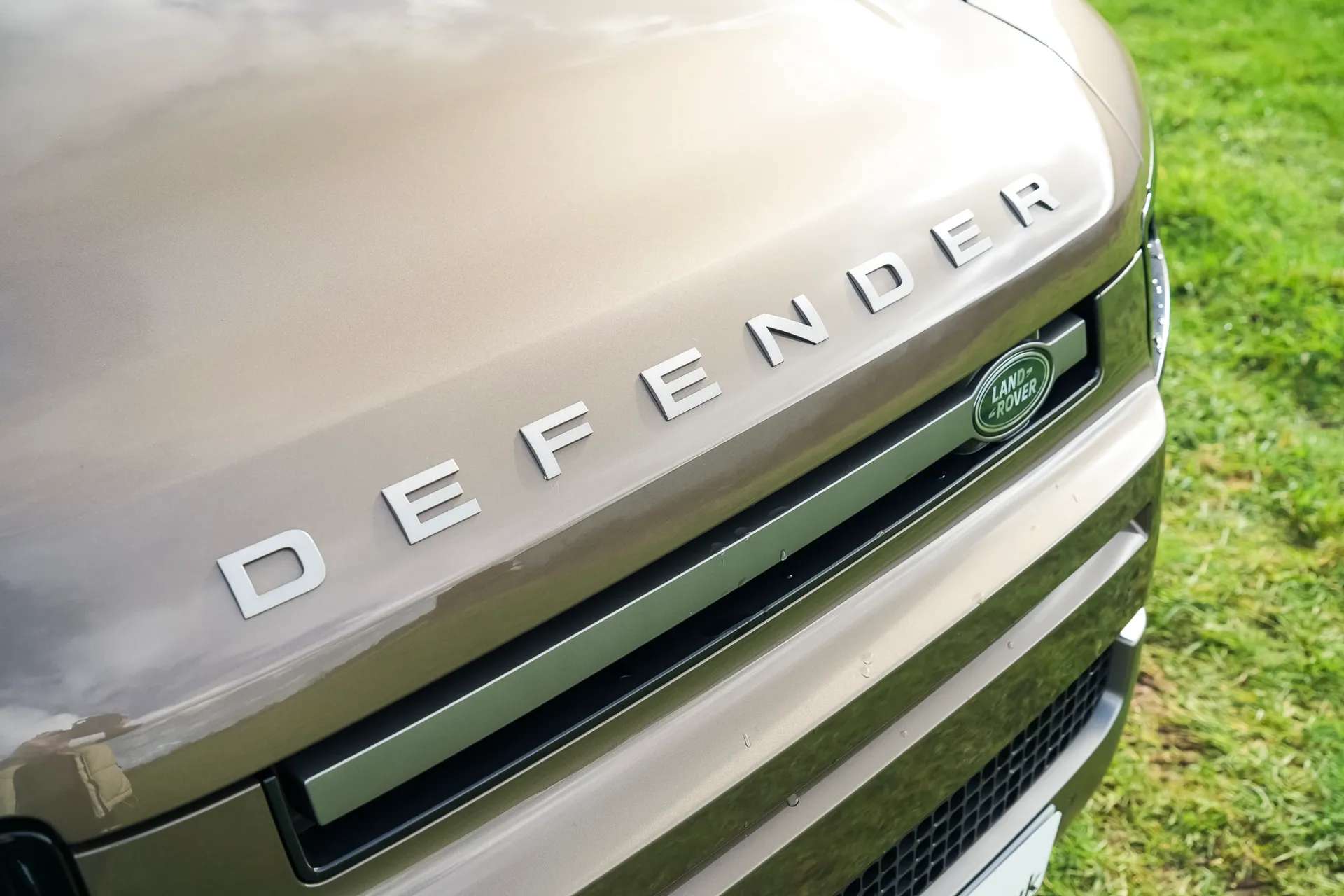 2025 LAND ROVER DEFENDER 2025 LAND ROVER DEFENDER