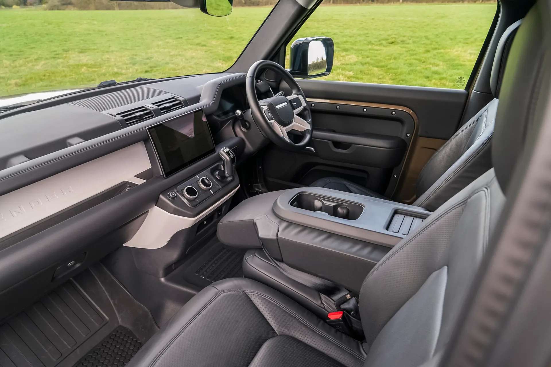 2025 LAND ROVER DEFENDER 2025 LAND ROVER DEFENDER