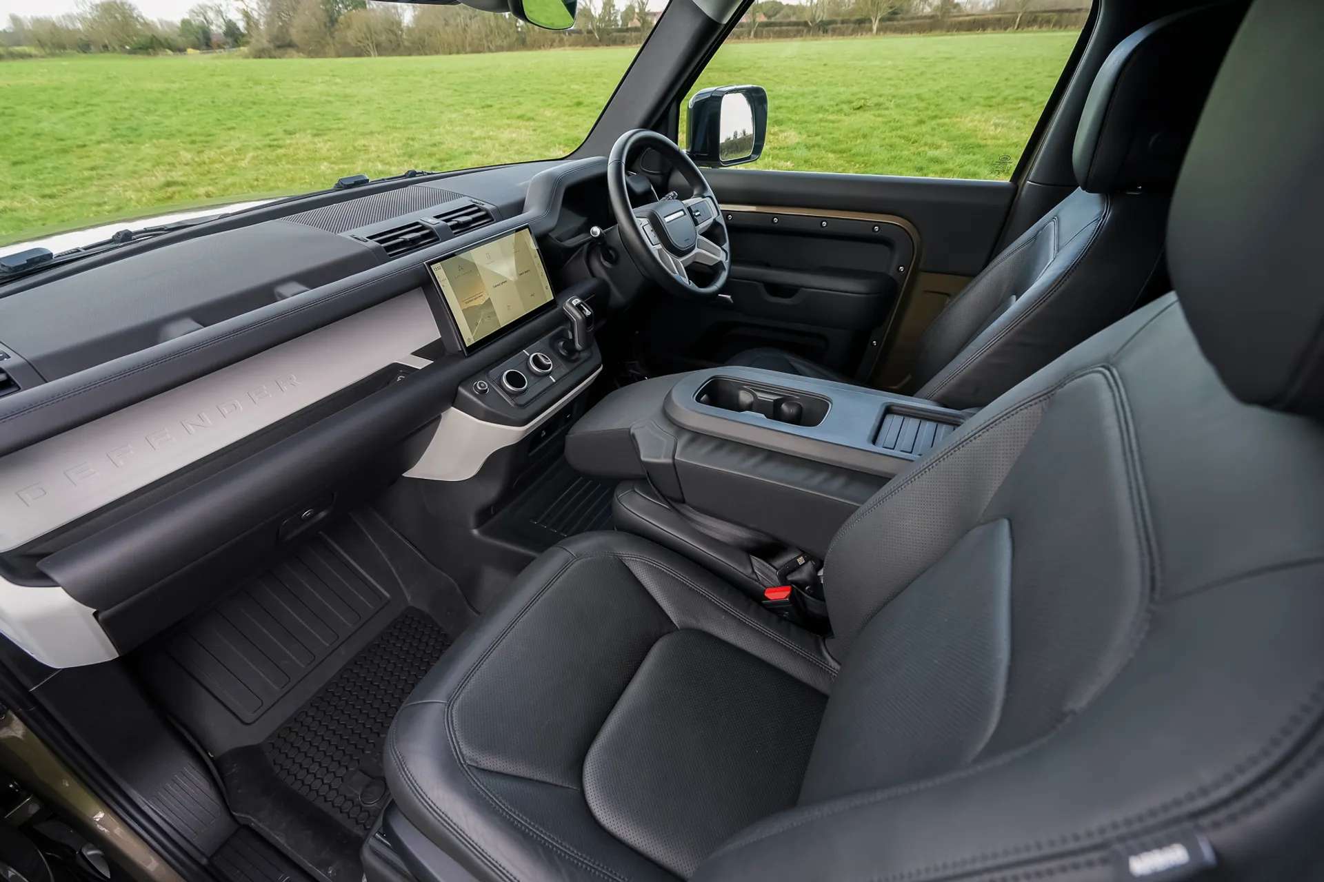 2025 LAND ROVER DEFENDER 2025 LAND ROVER DEFENDER