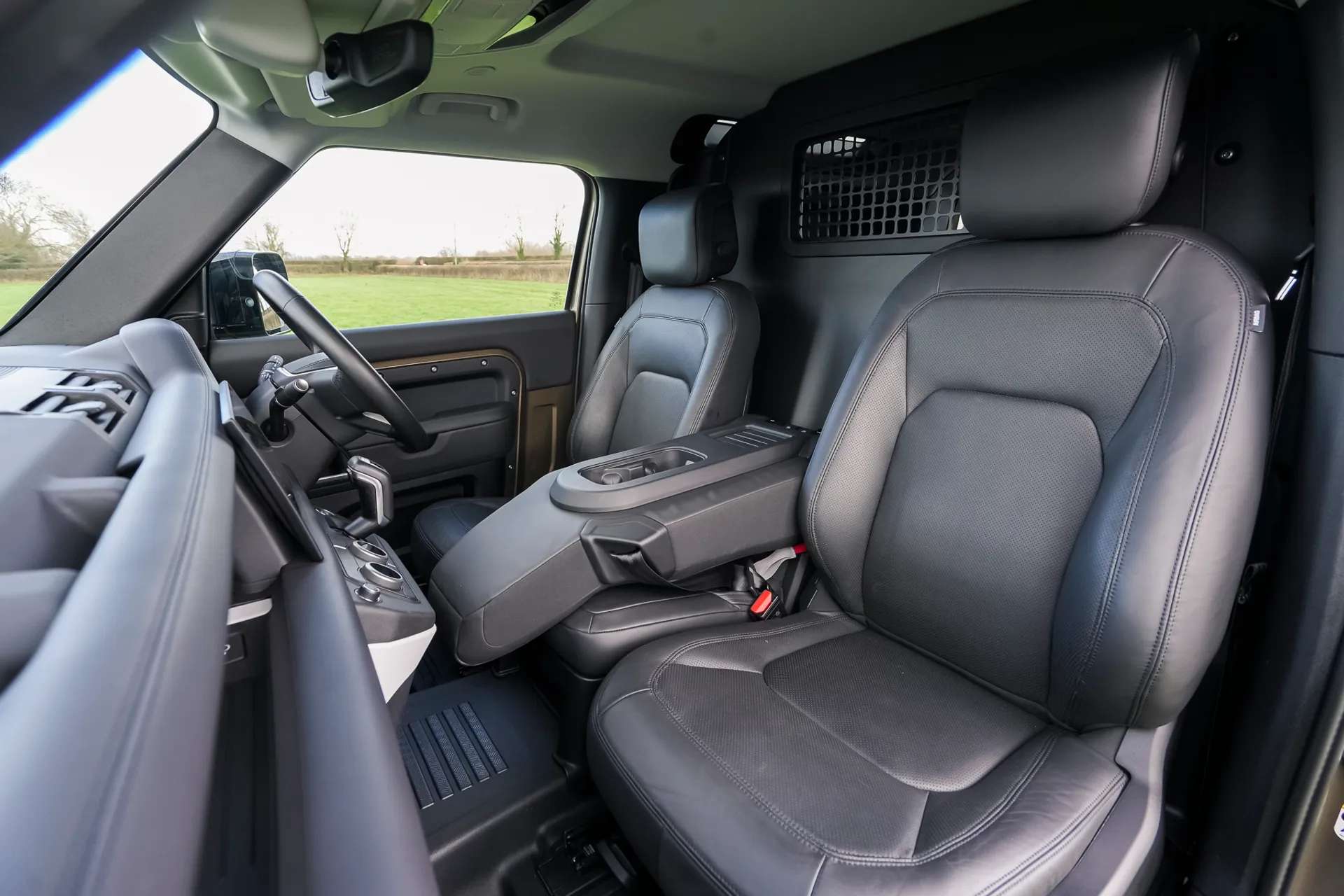 2025 LAND ROVER DEFENDER 2025 LAND ROVER DEFENDER