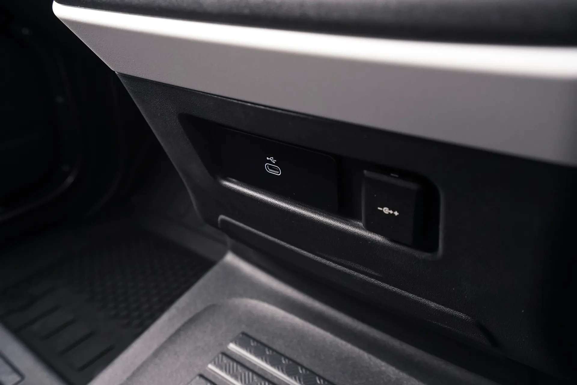 2025 LAND ROVER DEFENDER 2025 LAND ROVER DEFENDER