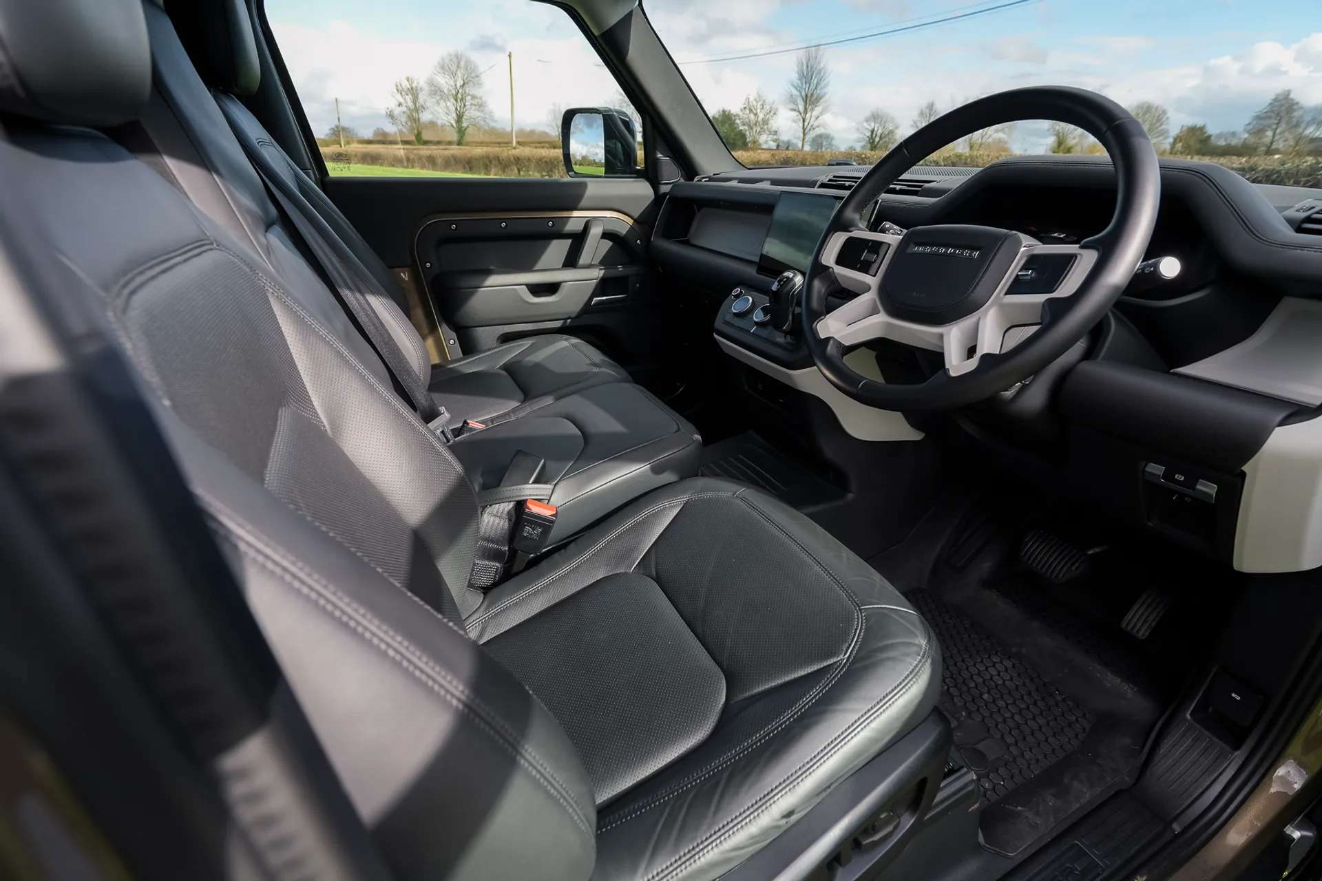 2025 LAND ROVER DEFENDER 2025 LAND ROVER DEFENDER