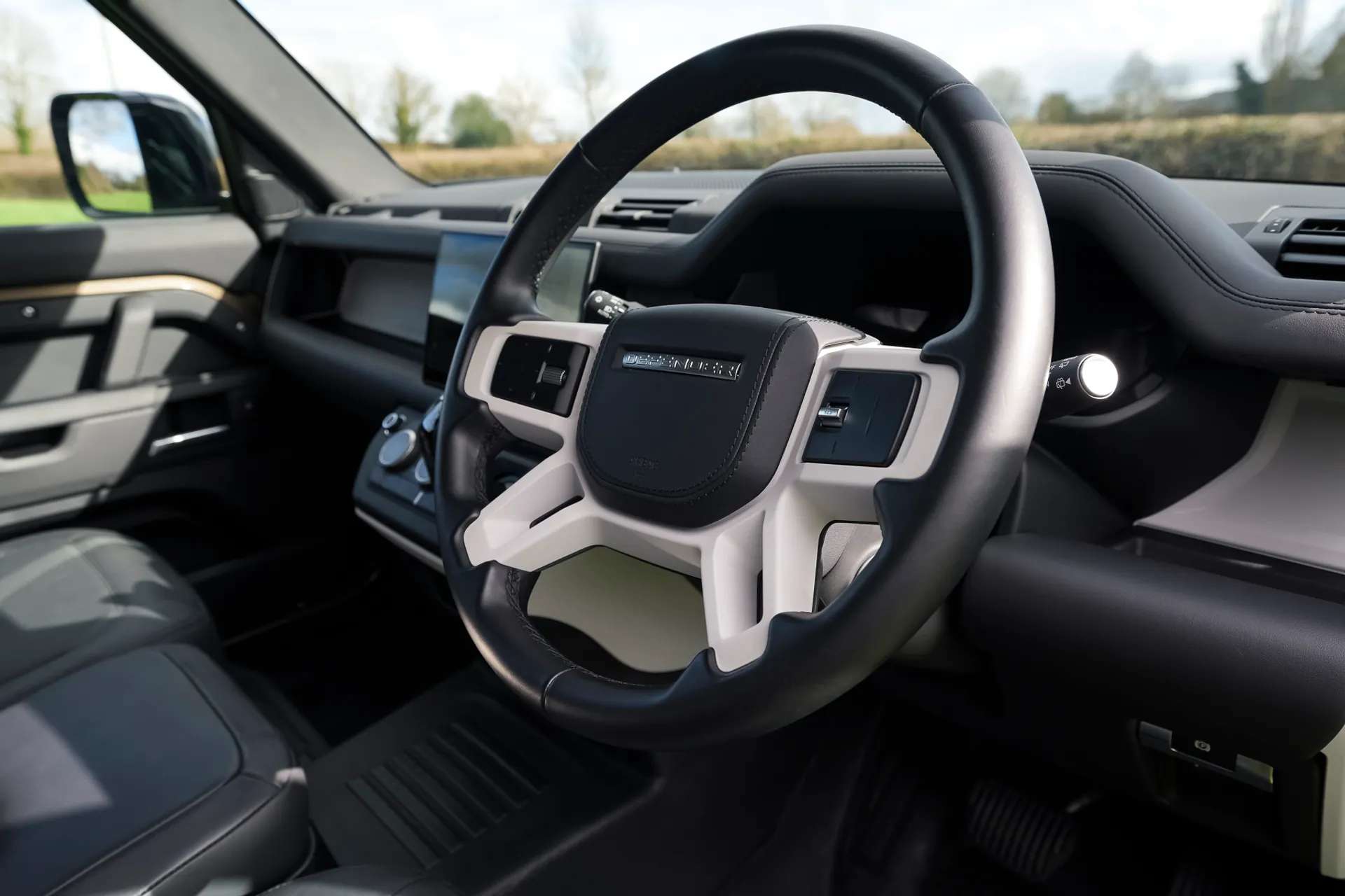 2025 LAND ROVER DEFENDER 2025 LAND ROVER DEFENDER