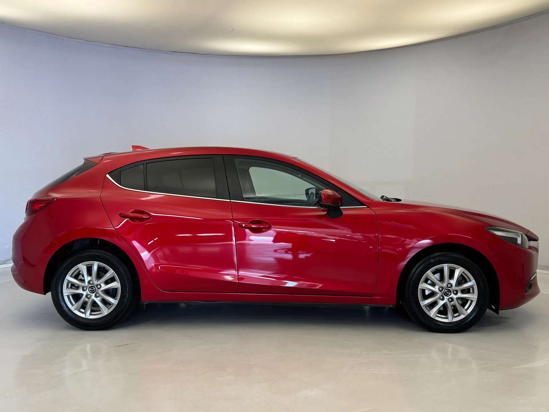 A 2017 MAZDA MAZDA3 2.0 SE-L Nav 5dr Auto A 2017 MAZDA MAZDA3 2.0 SE-L Nav 5dr Auto