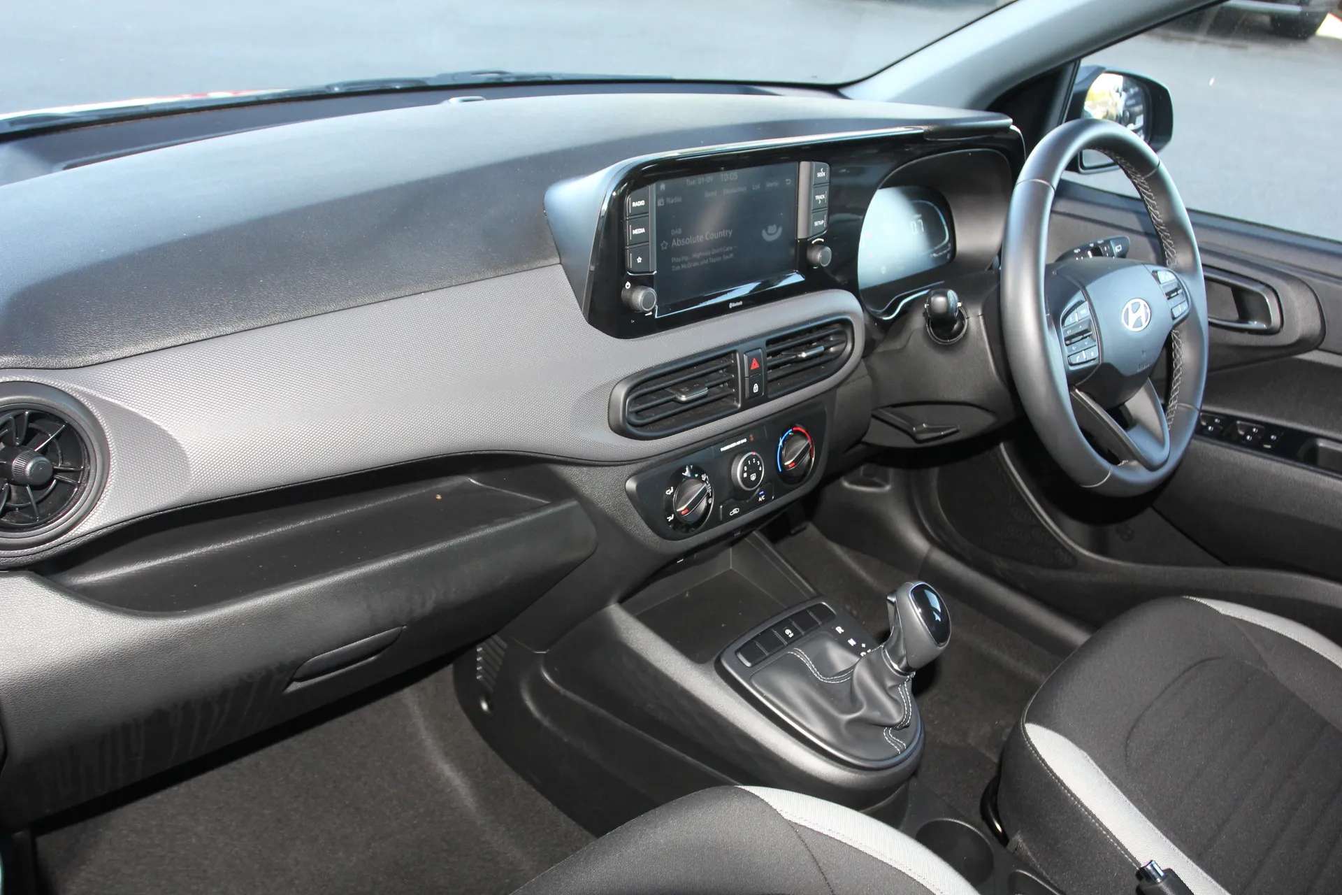 2023 HYUNDAI I10 2023 HYUNDAI I10