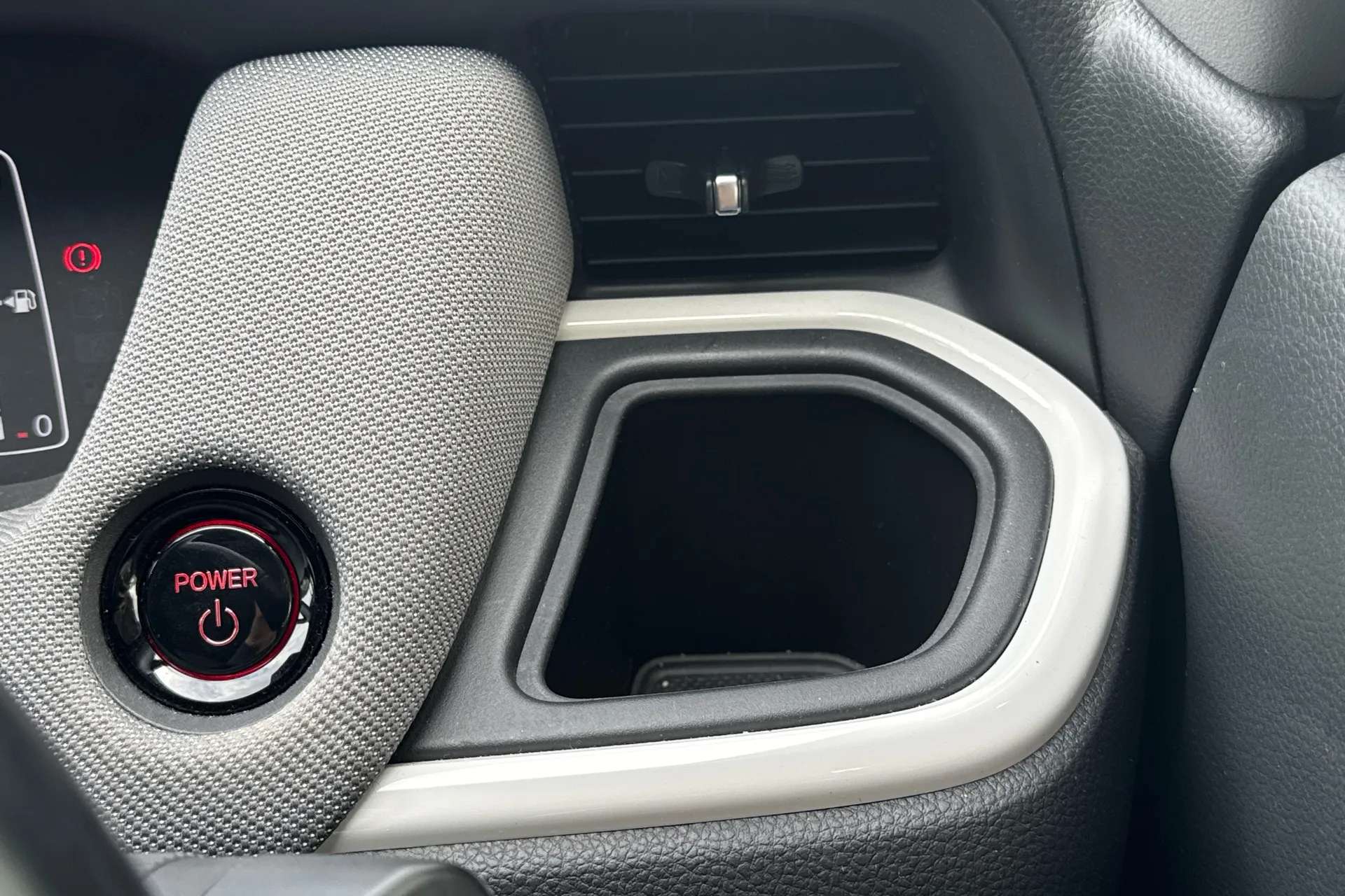 A 2024 HONDA JAZZ 1.5 i-MMD Hybrid Crosstar Advance 5dr eCVT A 2024 HONDA JAZZ 1.5 i-MMD Hybrid Crosstar Advance 5dr eCVT
