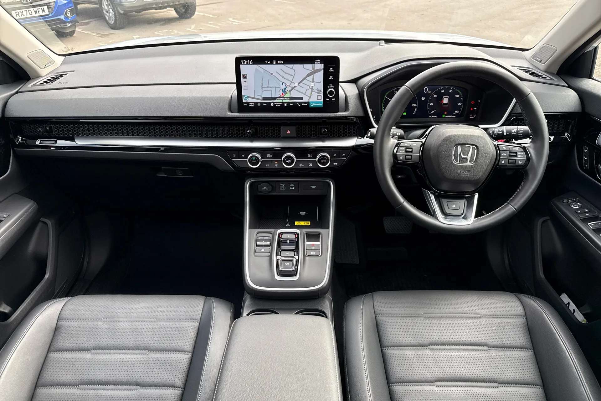 A 2025 HONDA CR-V 2.0 eHEV Advance 5dr eCVT A 2025 HONDA CR-V 2.0 eHEV Advance 5dr eCVT