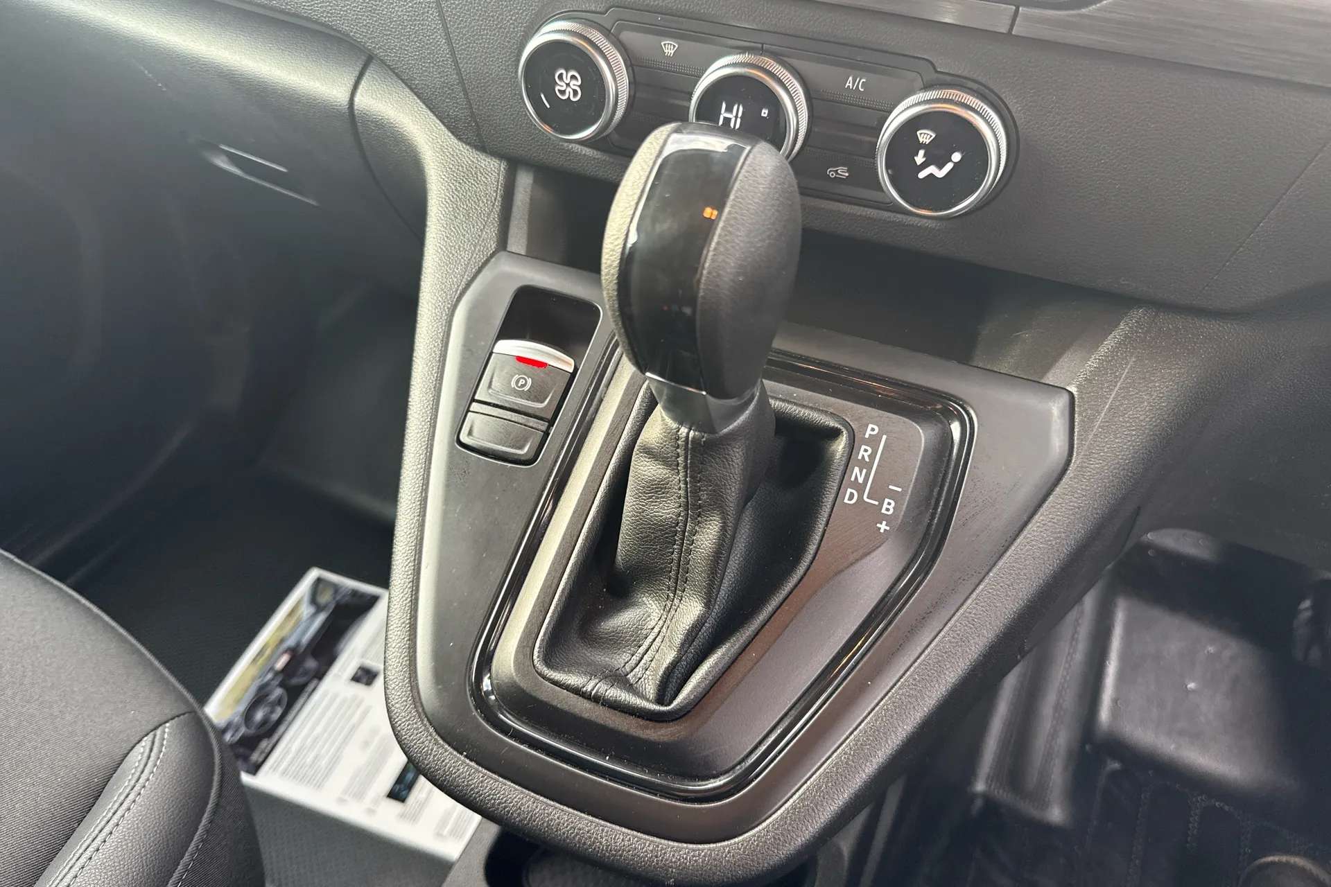 2025 RENAULT KANGOO 2025 RENAULT KANGOO