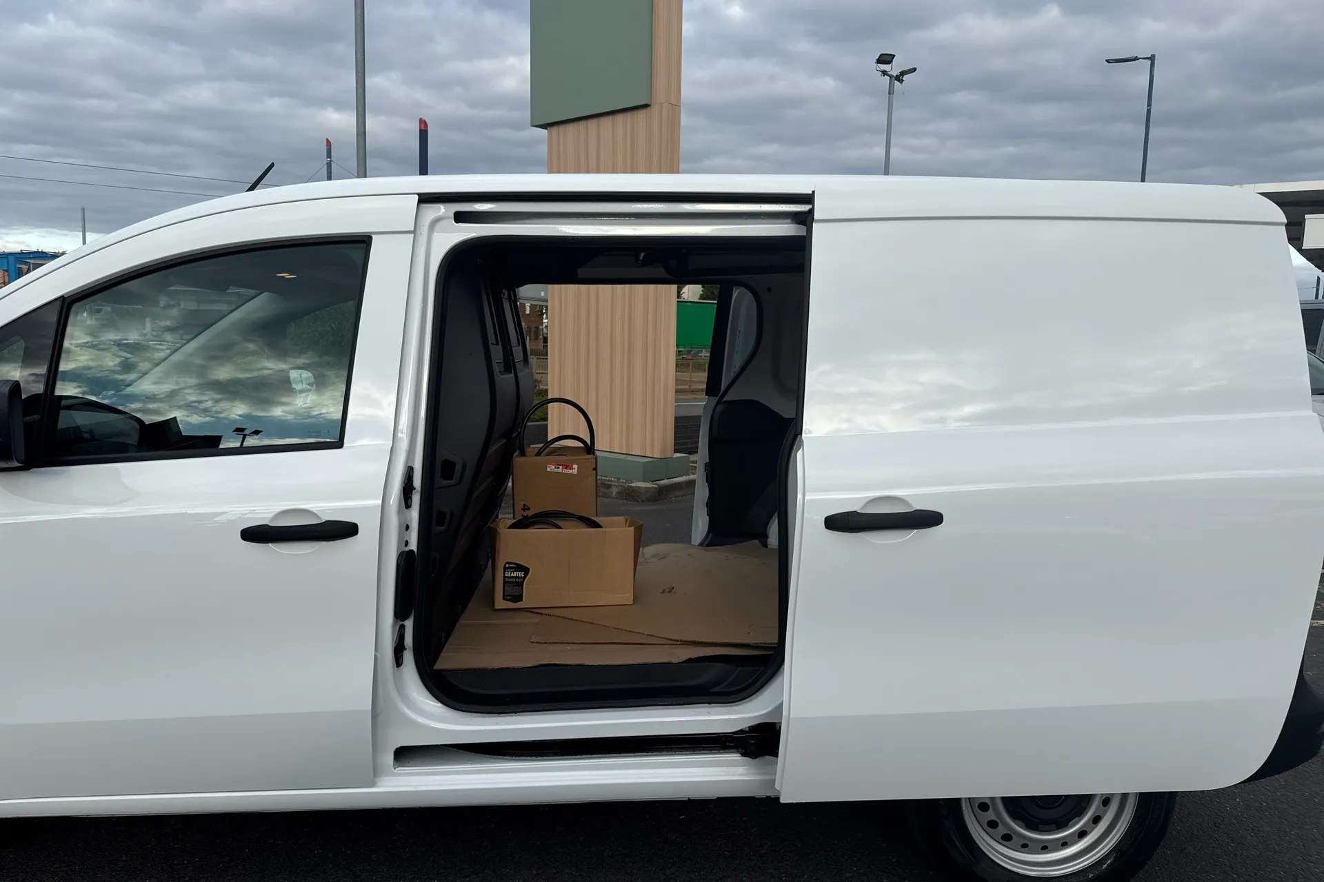 2025 RENAULT KANGOO 2025 RENAULT KANGOO