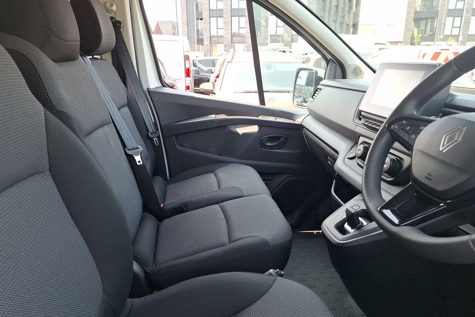 2025 RENAULT TRAFIC 2025 RENAULT TRAFIC