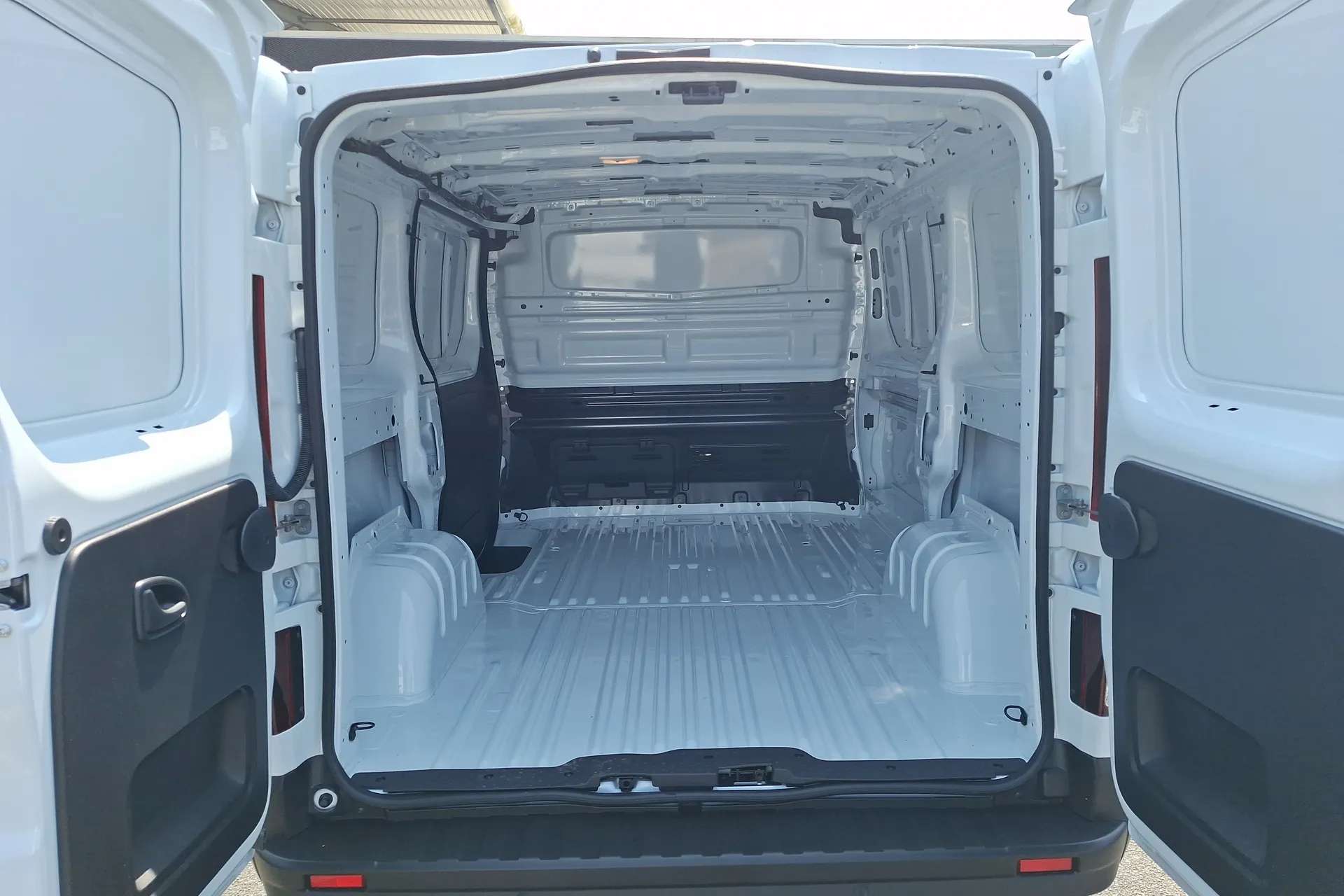 2025 RENAULT TRAFIC 2025 RENAULT TRAFIC