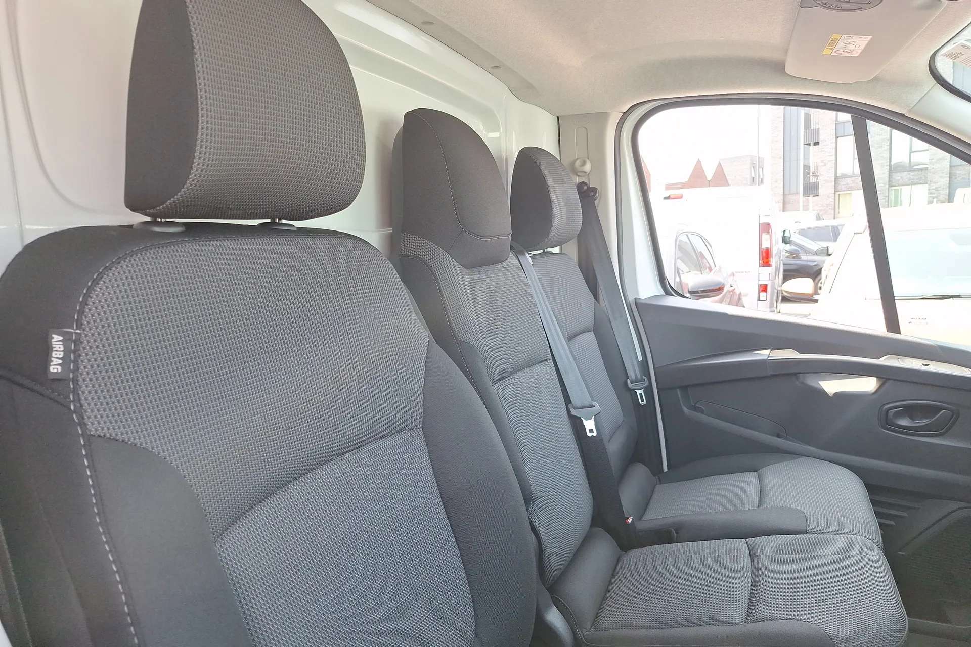 2025 RENAULT TRAFIC 2025 RENAULT TRAFIC