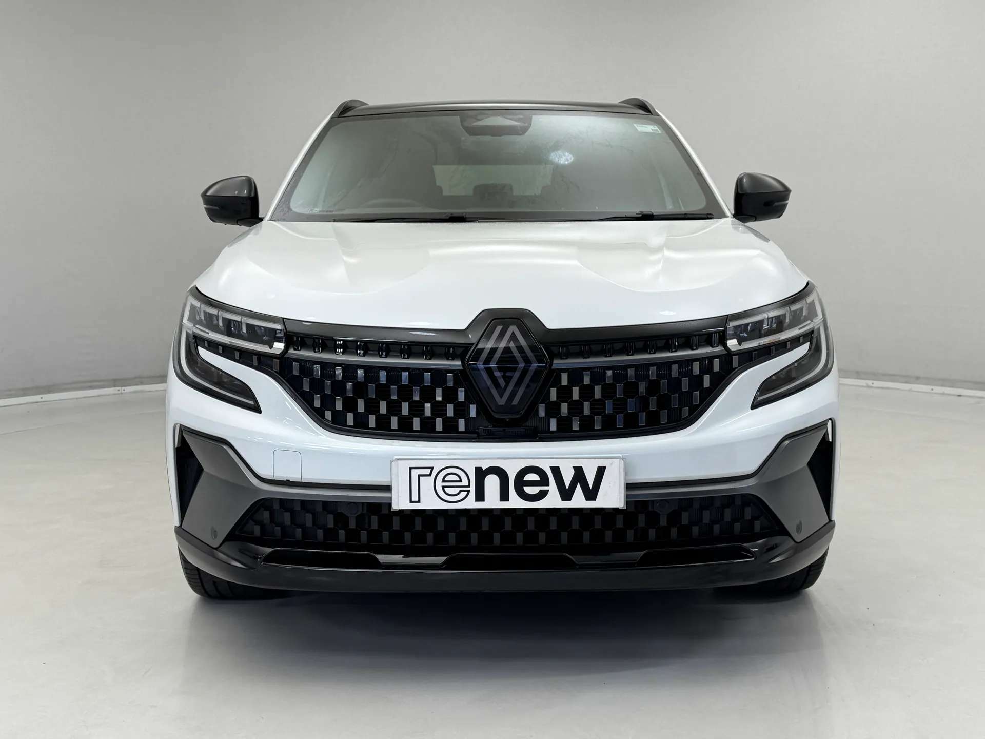 A 2023 RENAULT AUSTRAL E-Tech FHEV Iconic Esprit Alpine 5dr Auto 4C A 2023 RENAULT AUSTRAL E-Tech FHEV Iconic Esprit Alpine 5dr Auto 4C