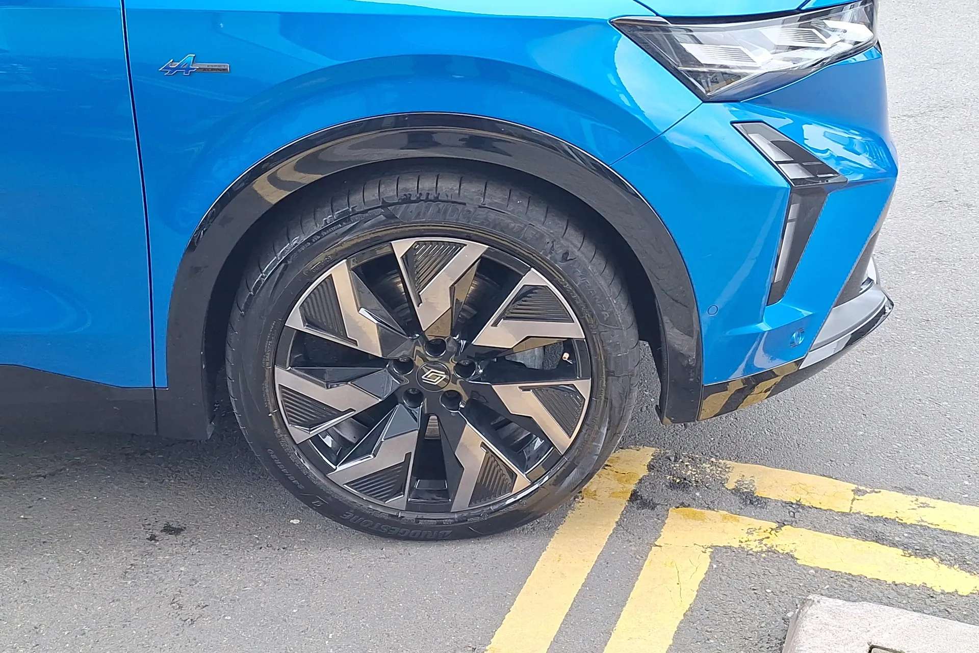 A 2025 RENAULT RAFALE E-Tech FHEV Techno Esprit Alpine 5dr Auto 4C A 2025 RENAULT RAFALE E-Tech FHEV Techno Esprit Alpine 5dr Auto 4C