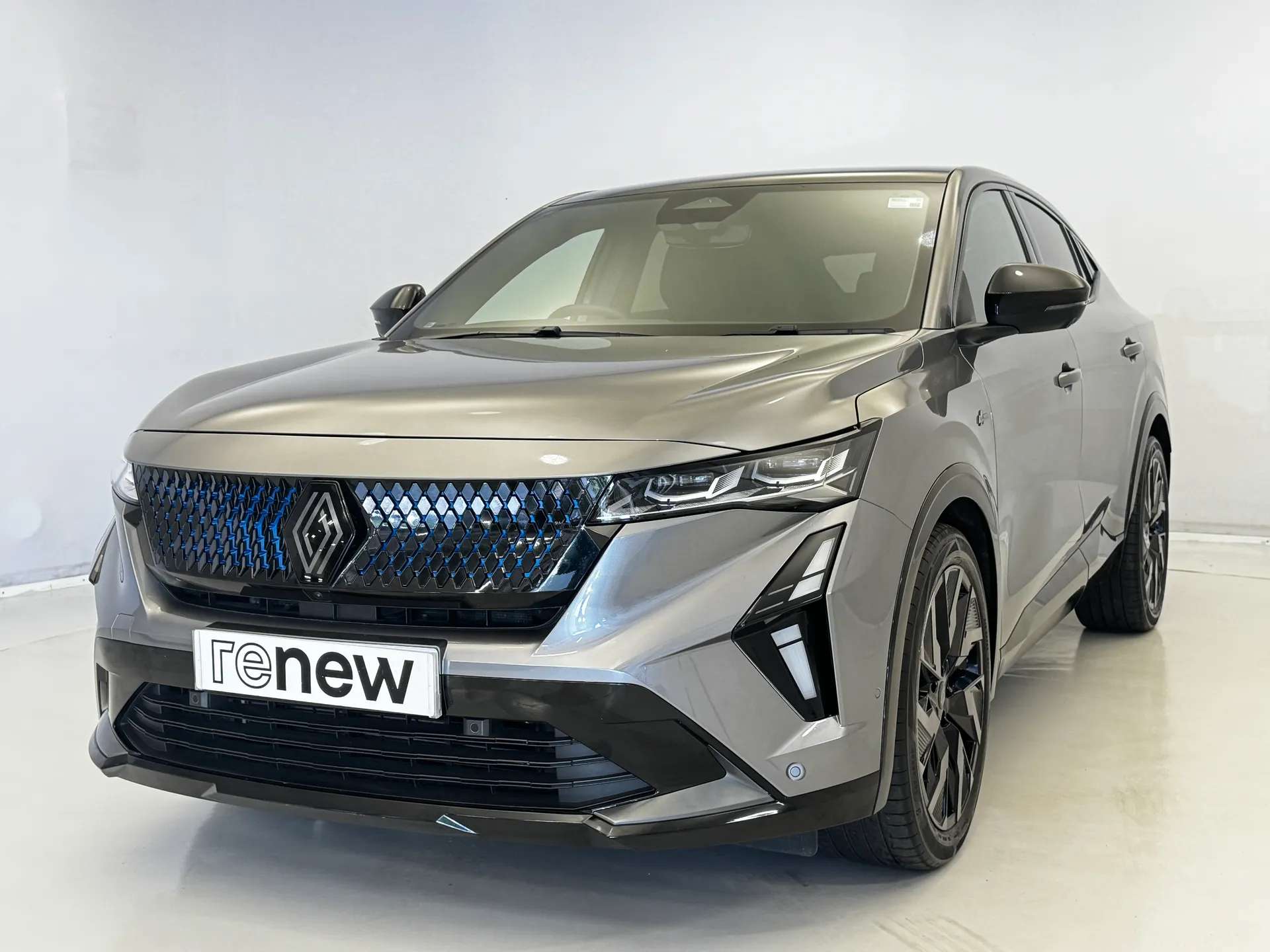 A 2024 RENAULT RAFALE E-Tech FHEV Iconic Esprit Alpine 5dr Auto 4C A 2024 RENAULT RAFALE E-Tech FHEV Iconic Esprit Alpine 5dr Auto 4C