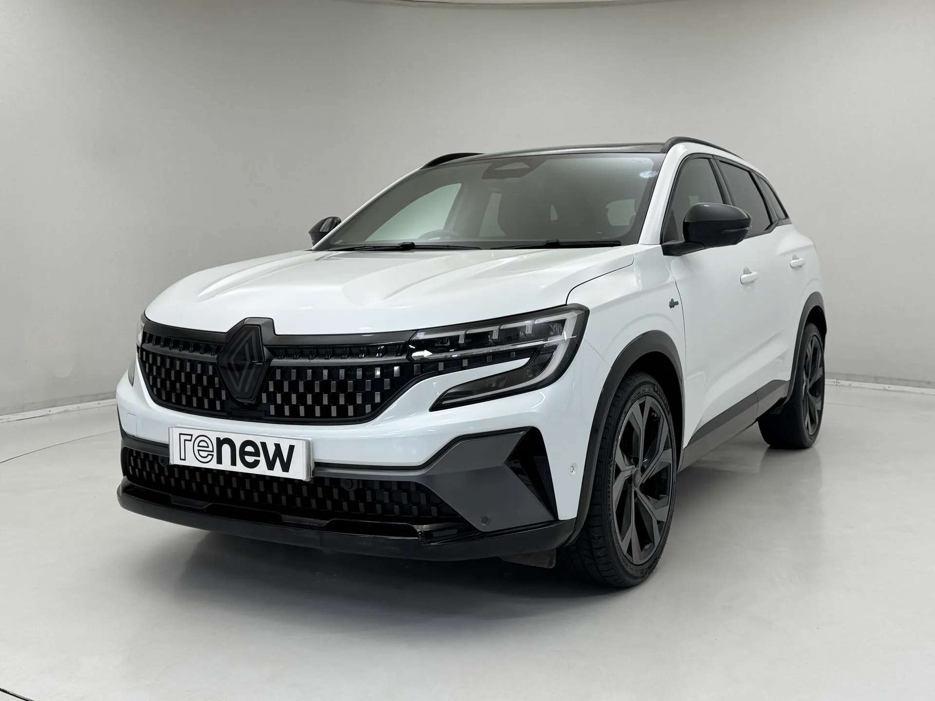 A 2023 RENAULT AUSTRAL E-Tech FHEV Iconic Esprit Alpine 5dr Auto 4C A 2023 RENAULT AUSTRAL E-Tech FHEV Iconic Esprit Alpine 5dr Auto 4C