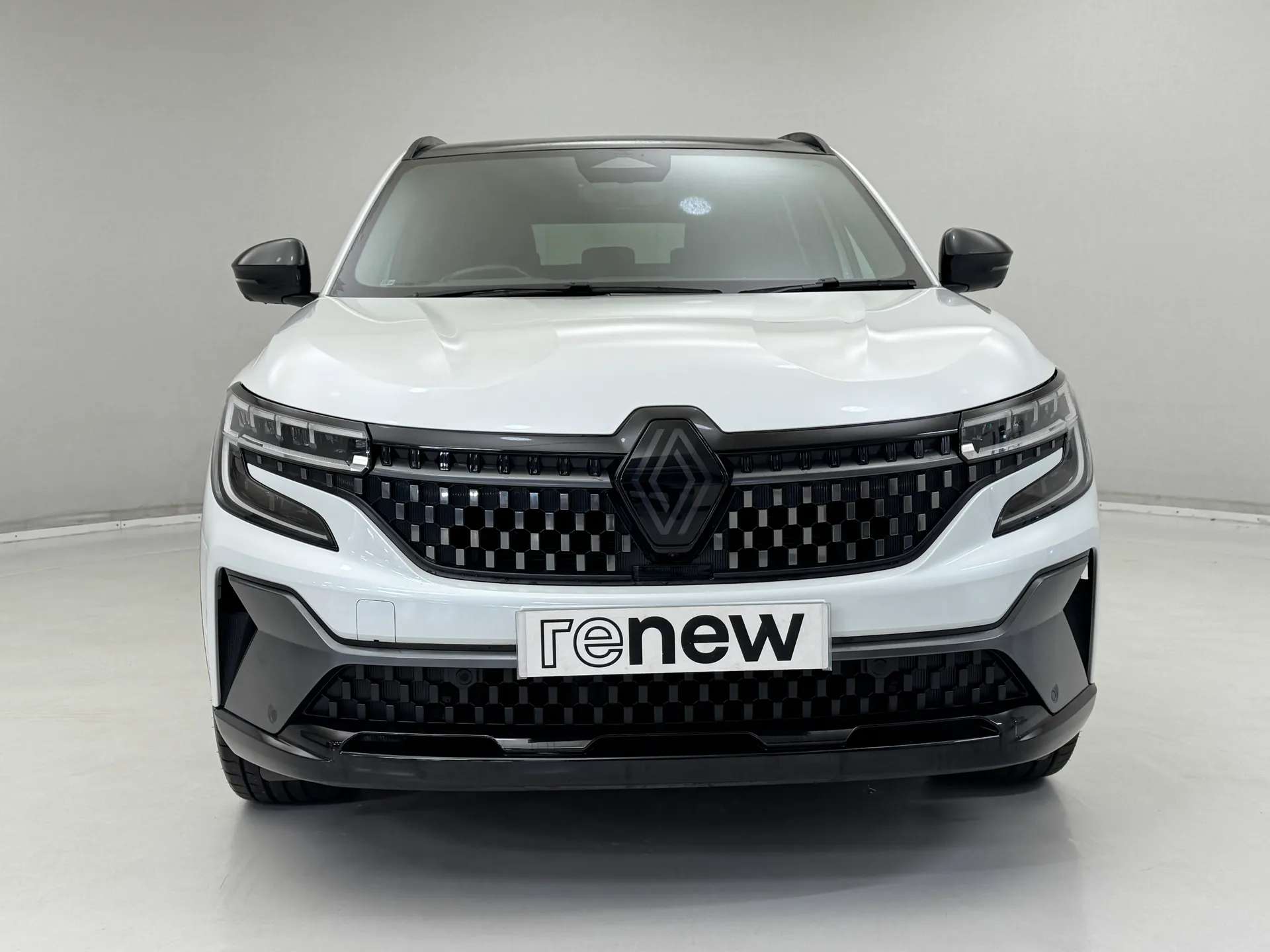 A 2023 RENAULT AUSTRAL E-Tech FHEV Iconic Esprit Alpine 5dr Auto 4C A 2023 RENAULT AUSTRAL E-Tech FHEV Iconic Esprit Alpine 5dr Auto 4C