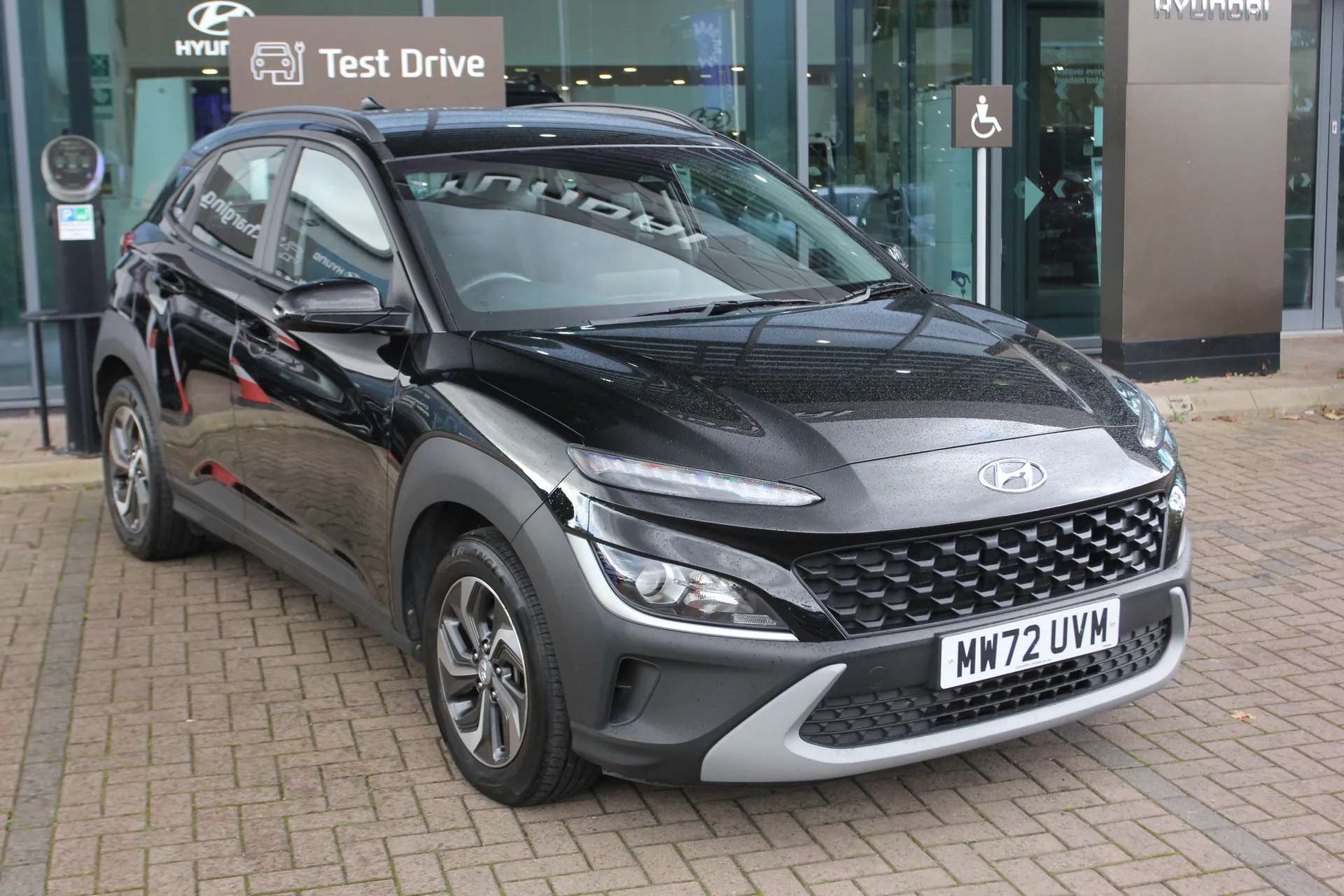 A 2022 HYUNDAI KONA 1.6 GDi Hybrid SE Connect 5dr DCT ZERO DEPOSIT FINANCE AVAILABLE A 2022 HYUNDAI KONA 1.6 GDi Hybrid SE Connect 5dr DCT ZERO DEPOSIT FINANCE AVAILABLE