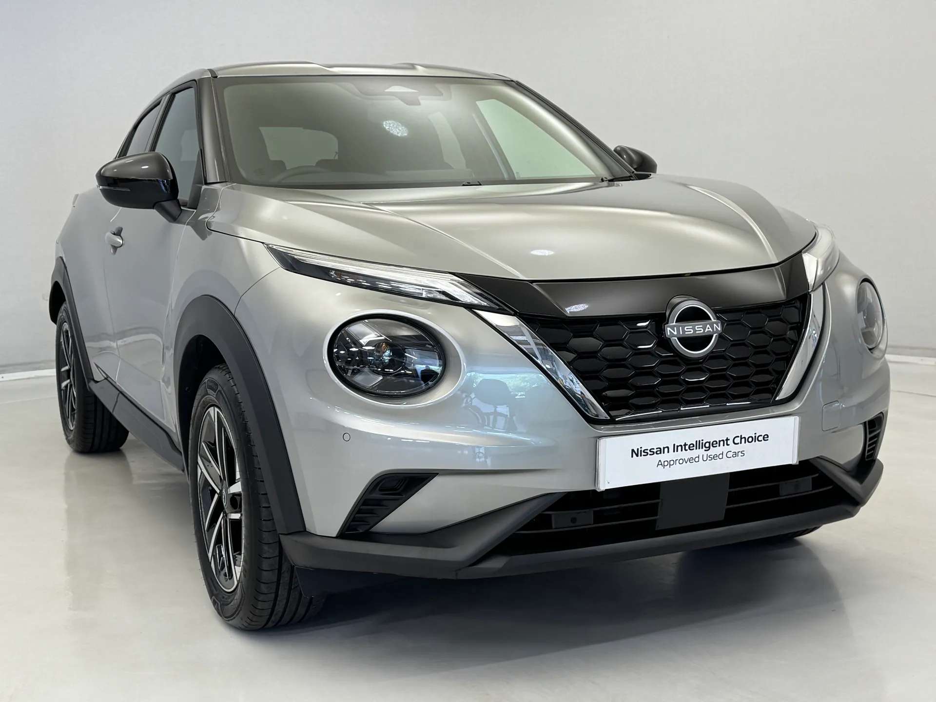 A 2025 NISSAN JUKE 1.6 Hybrid N-Connecta 5dr Auto A 2025 NISSAN JUKE 1.6 Hybrid N-Connecta 5dr Auto