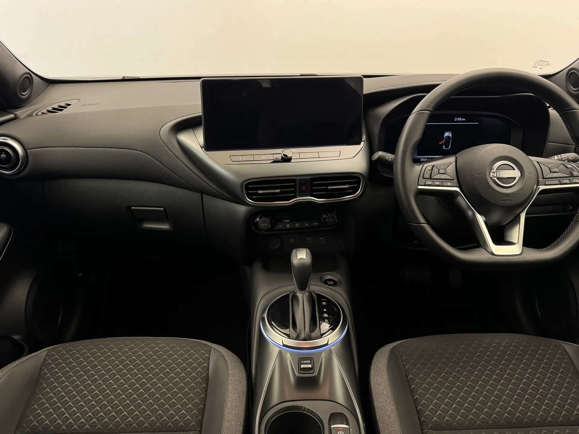 A 2025 NISSAN JUKE 1.6 Hybrid N-Connecta 5dr Auto A 2025 NISSAN JUKE 1.6 Hybrid N-Connecta 5dr Auto