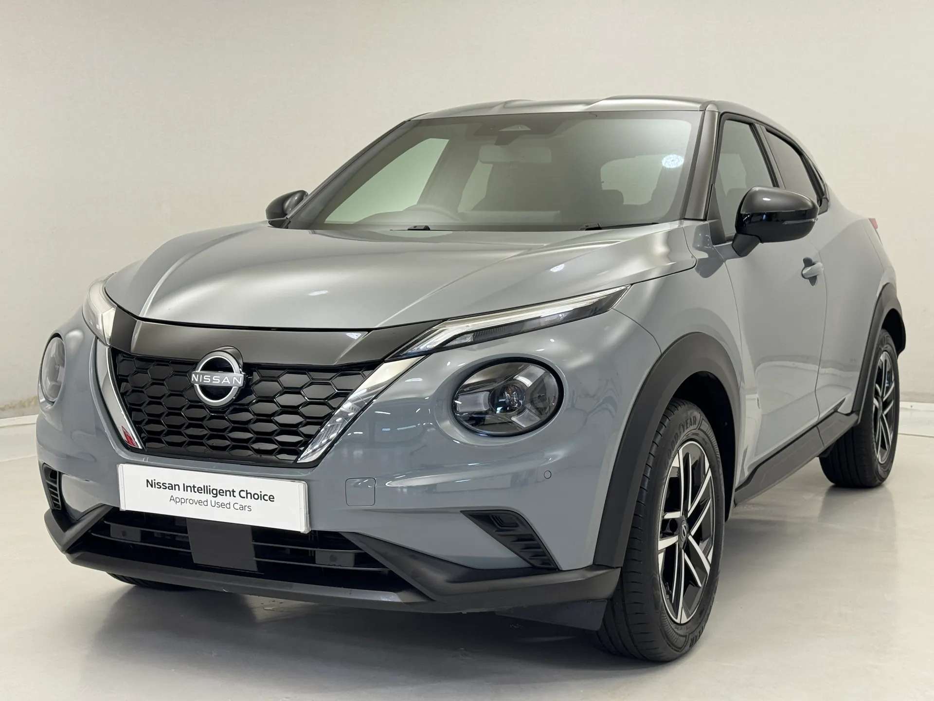 A 2025 NISSAN JUKE 1.6 Hybrid N-Connecta 5dr Auto A 2025 NISSAN JUKE 1.6 Hybrid N-Connecta 5dr Auto