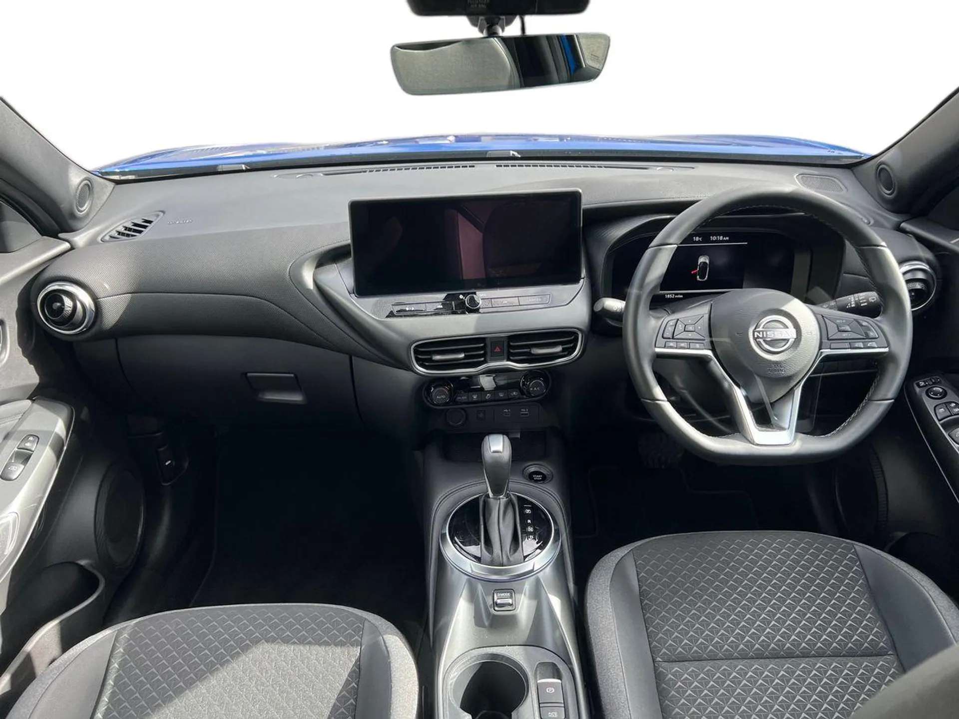 A 2024 NISSAN JUKE 1.6 Hybrid N-Connecta 5dr Auto A 2024 NISSAN JUKE 1.6 Hybrid N-Connecta 5dr Auto