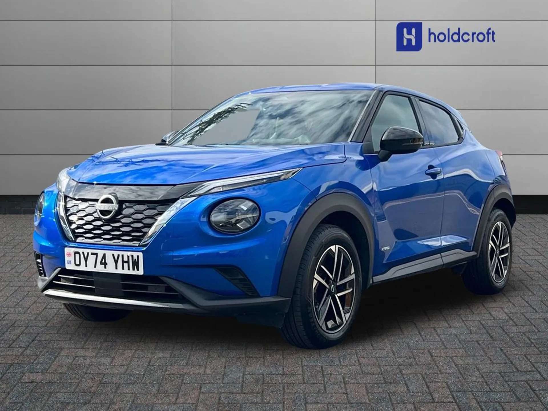 A 2024 NISSAN JUKE 1.6 Hybrid N-Connecta 5dr Auto A 2024 NISSAN JUKE 1.6 Hybrid N-Connecta 5dr Auto