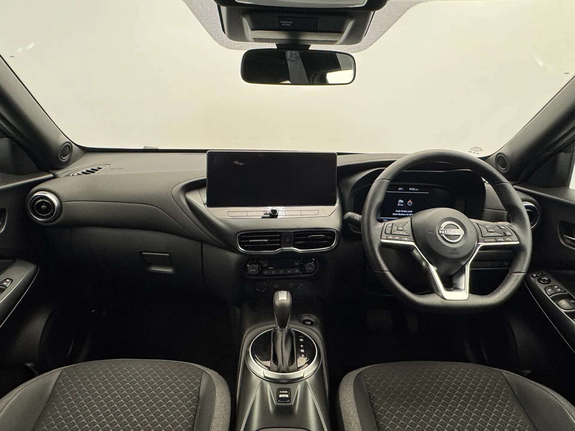 A 2025 NISSAN JUKE 1.6 Hybrid N-Connecta 5dr Auto A 2025 NISSAN JUKE 1.6 Hybrid N-Connecta 5dr Auto