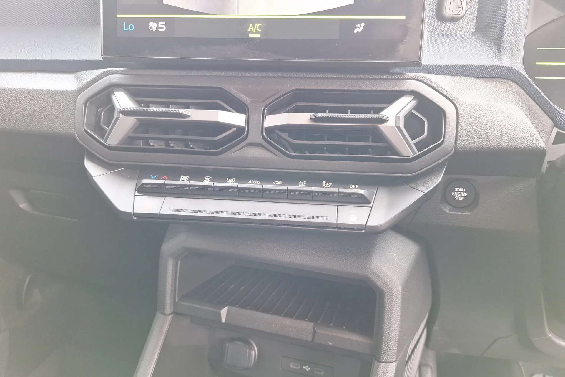 2025 DACIA DUSTER 2025 DACIA DUSTER