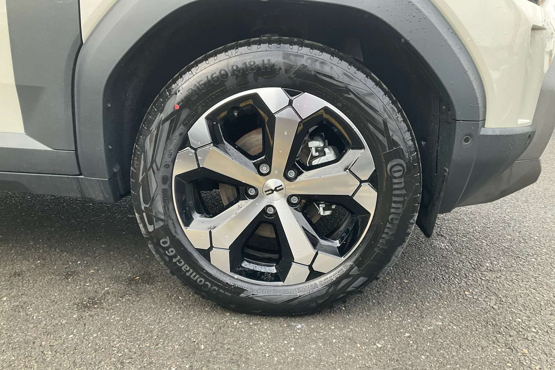 A 2025 DACIA DUSTER 1.6 Hybrid 140 Journey 5dr Auto A 2025 DACIA DUSTER 1.6 Hybrid 140 Journey 5dr Auto