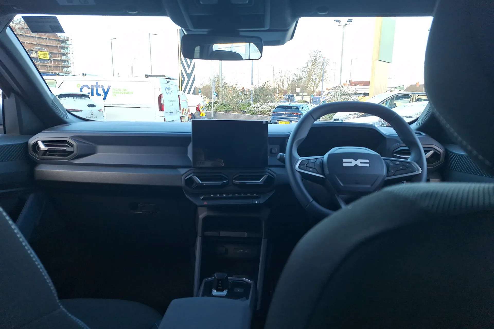 A 2025 DACIA DUSTER 1.6 Hybrid 140 Journey 5dr Auto A 2025 DACIA DUSTER 1.6 Hybrid 140 Journey 5dr Auto