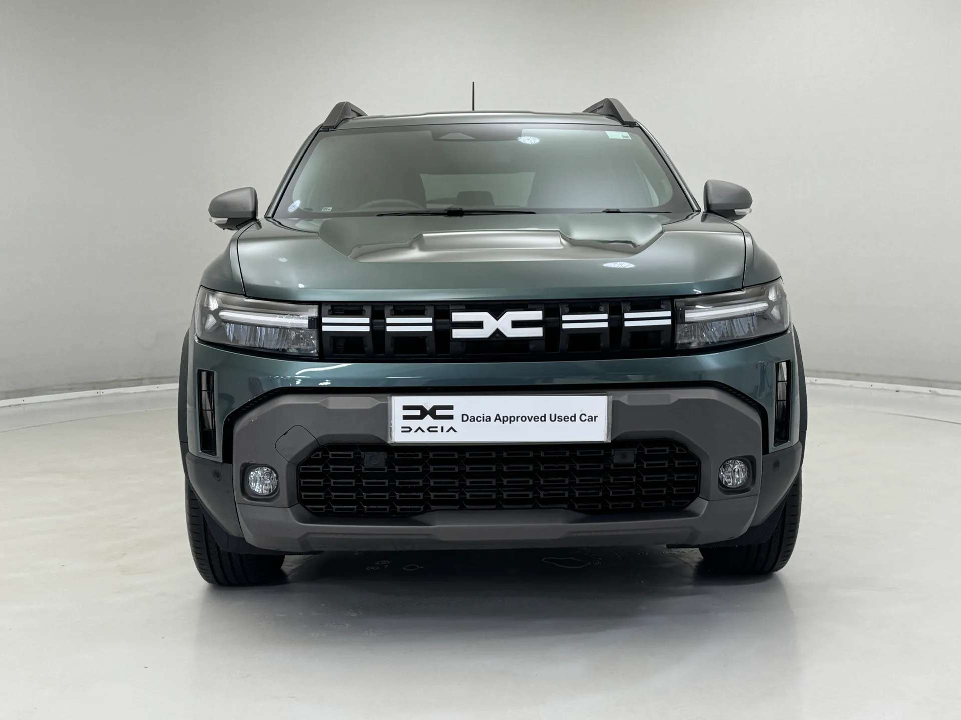 A 2024 DACIA DUSTER 1.6 Hybrid 140 Journey 5dr Auto A 2024 DACIA DUSTER 1.6 Hybrid 140 Journey 5dr Auto