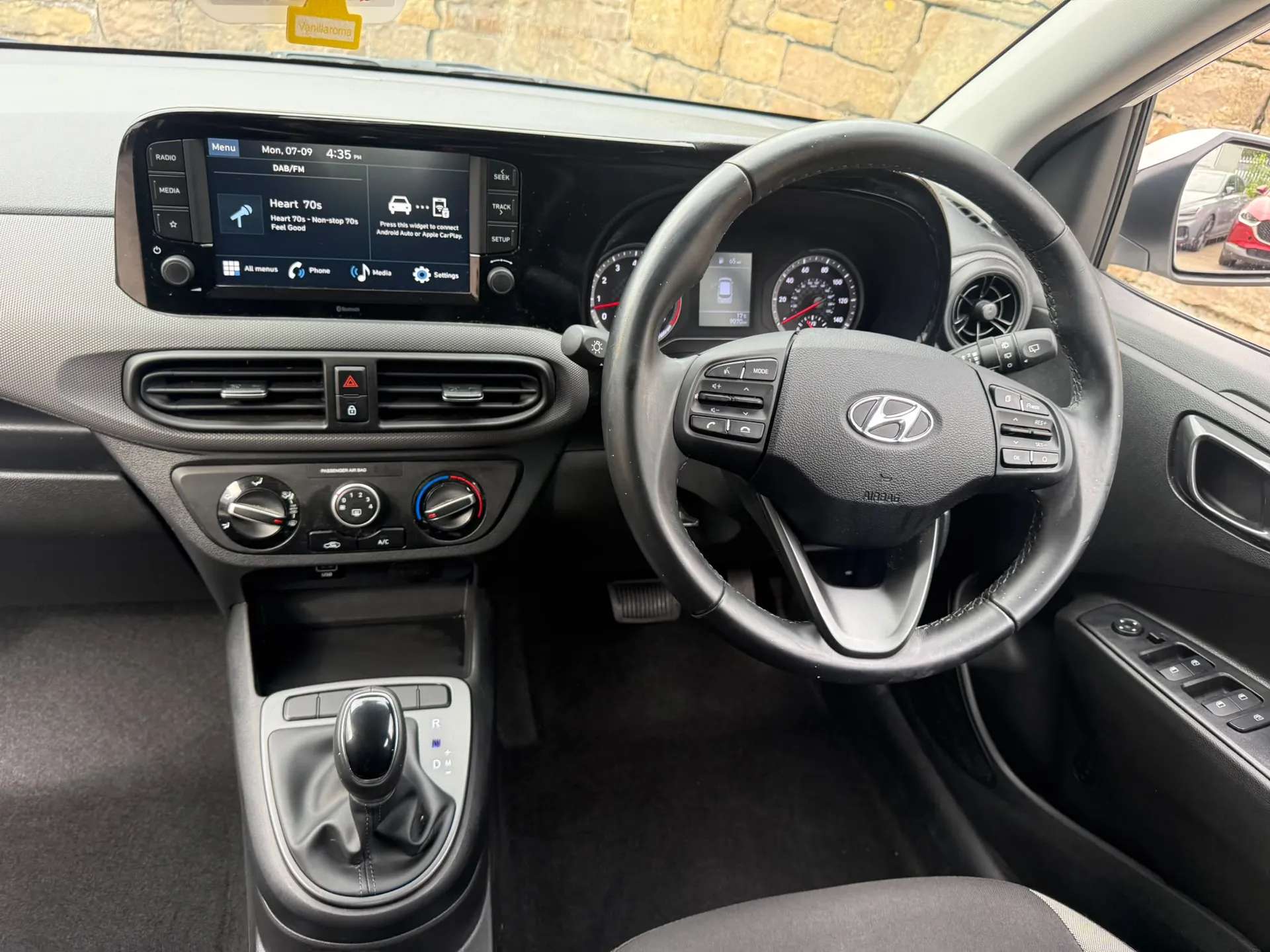 2023 HYUNDAI I10 2023 HYUNDAI I10