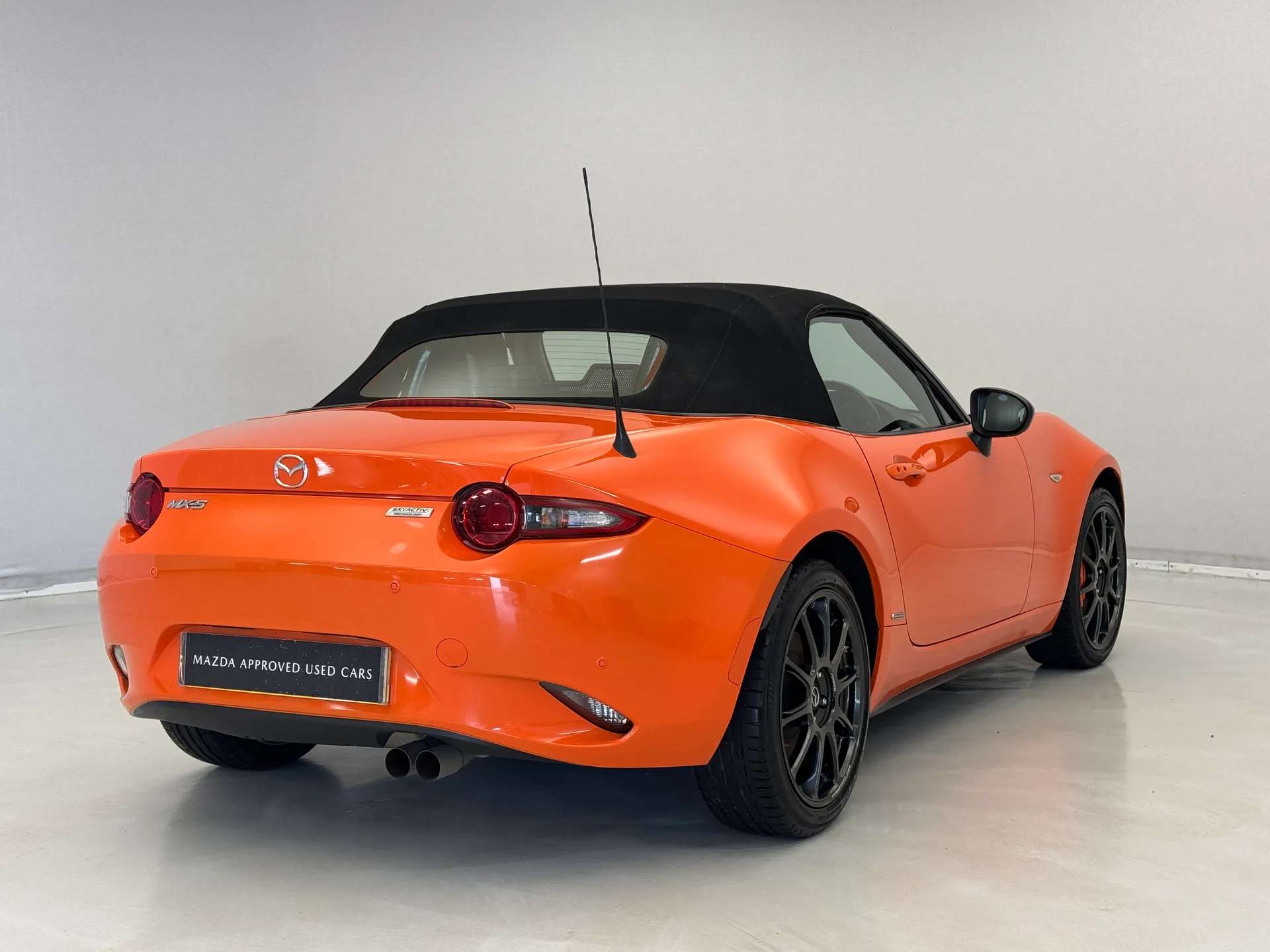 A 2019 MAZDA MX-5 2.0 30th Anniversary 2dr A 2019 MAZDA MX-5 2.0 30th Anniversary 2dr