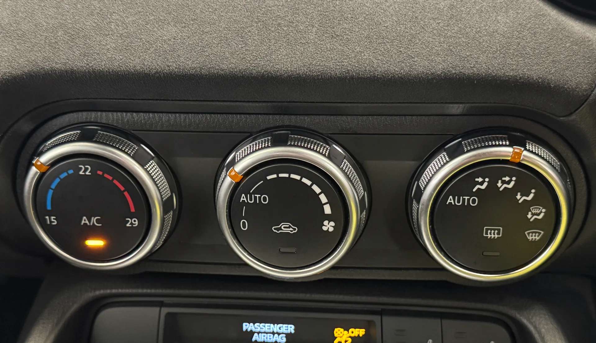 2019 MAZDA MX-5 2019 MAZDA MX-5