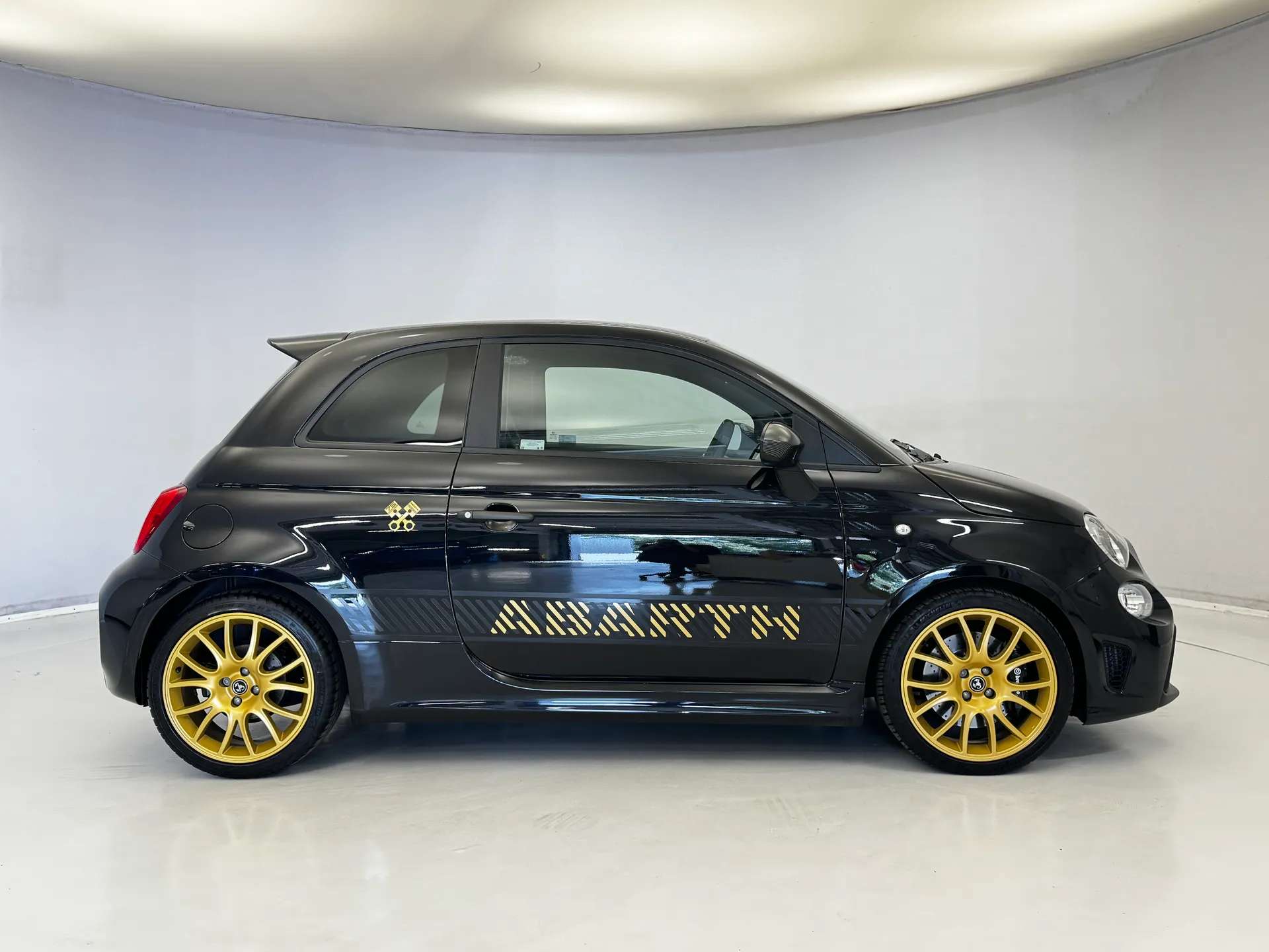A 2024 ABARTH 695 1.4 T-Jet 180 75th Anniversary 3dr ð WOW! RARE CAR ð A 2024 ABARTH 695 1.4 T-Jet 180 75th Anniversary 3dr ð WOW! RARE CAR ð